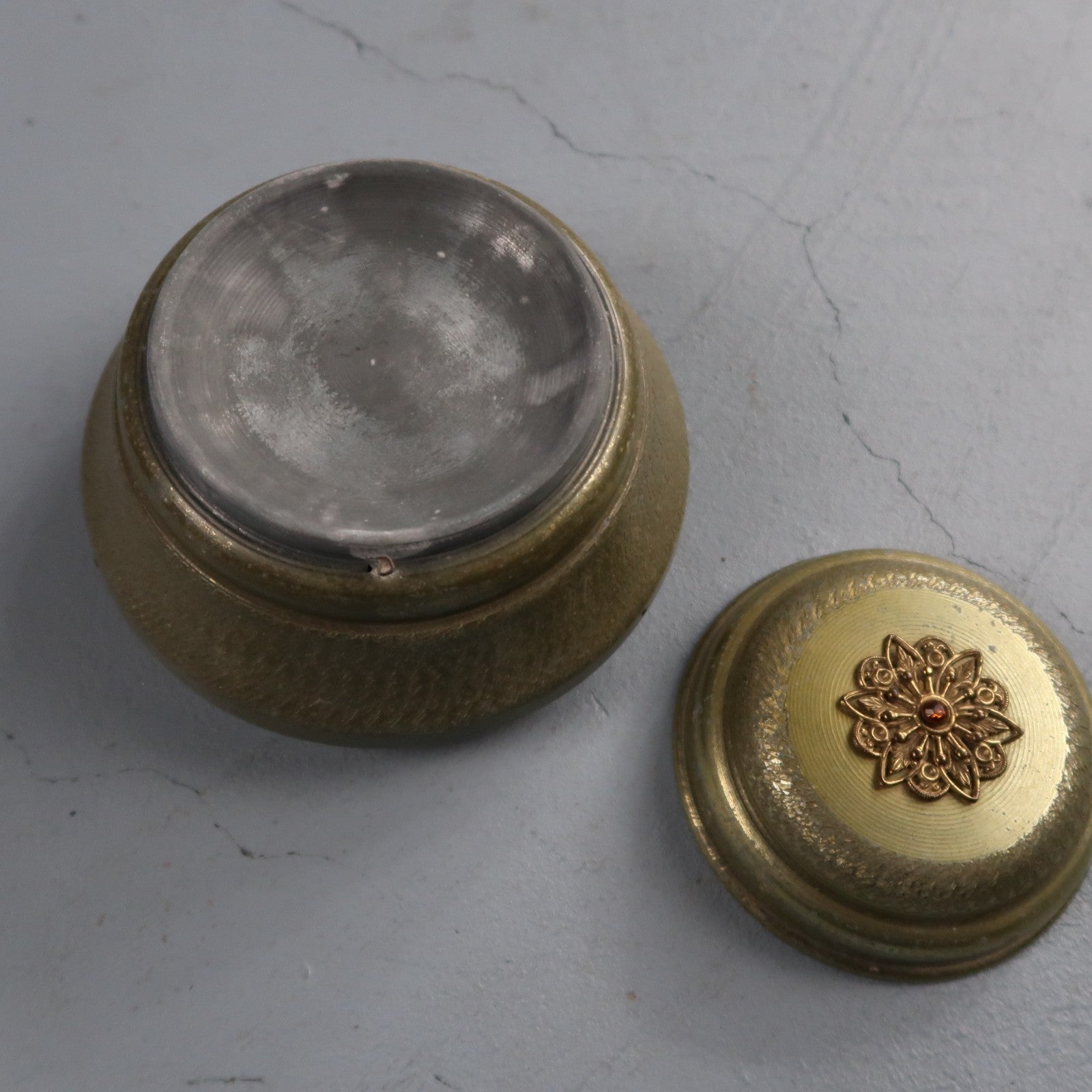 Old Antique Powder Box Pewter/bronze Tone Romantic Girl Plays Music VTG Art