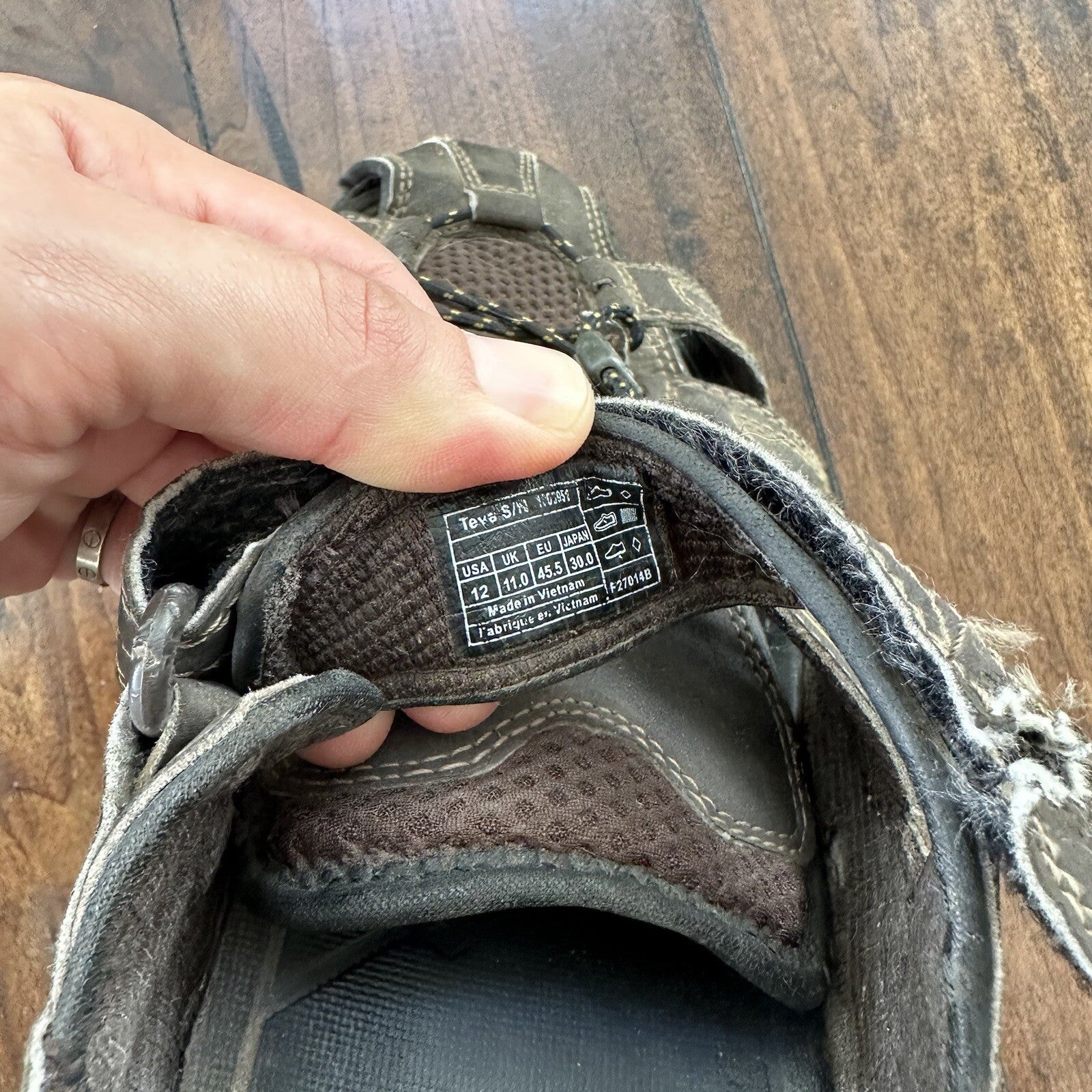 Teva Mens Shocpad Brown Gray Closed Toe Hook Loop Fisherman Sandals Size 12