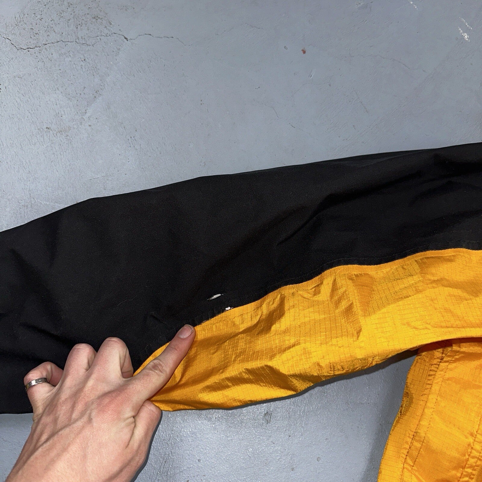 Gore Tex VTG Jacket Mens M Yellow Equinox Mountain Guide Full Zip Goretex Hike