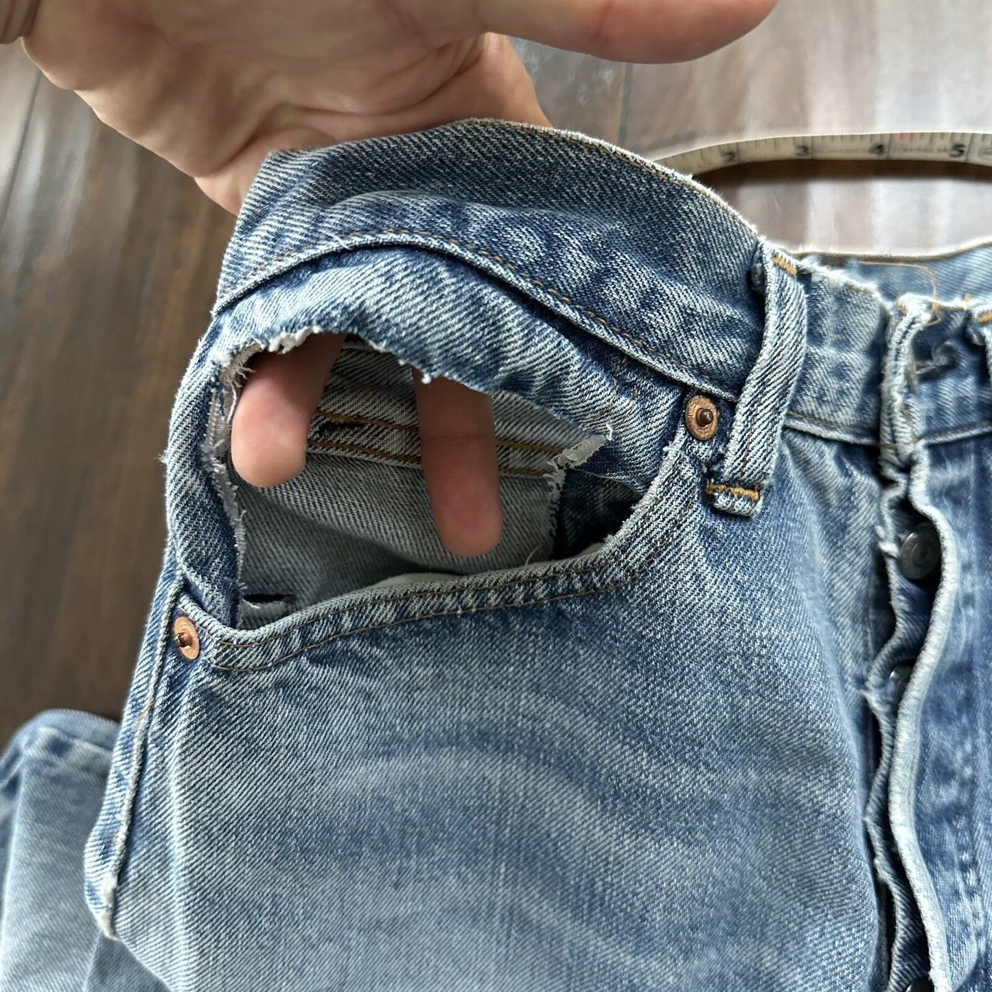 Levis Vintage 80s Redline Selvedge USA 501 XX Jeans 66 70s Thrashed Act 28x29