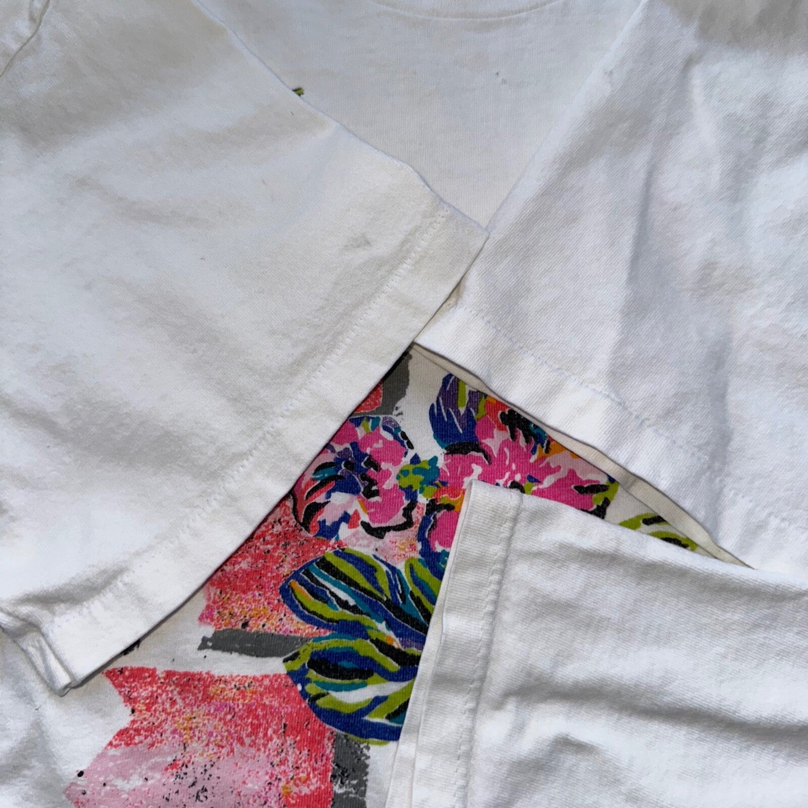 Flowers Big Print Vintage T Shirt 90s Love Butterflies Brick Art Cute Picasso