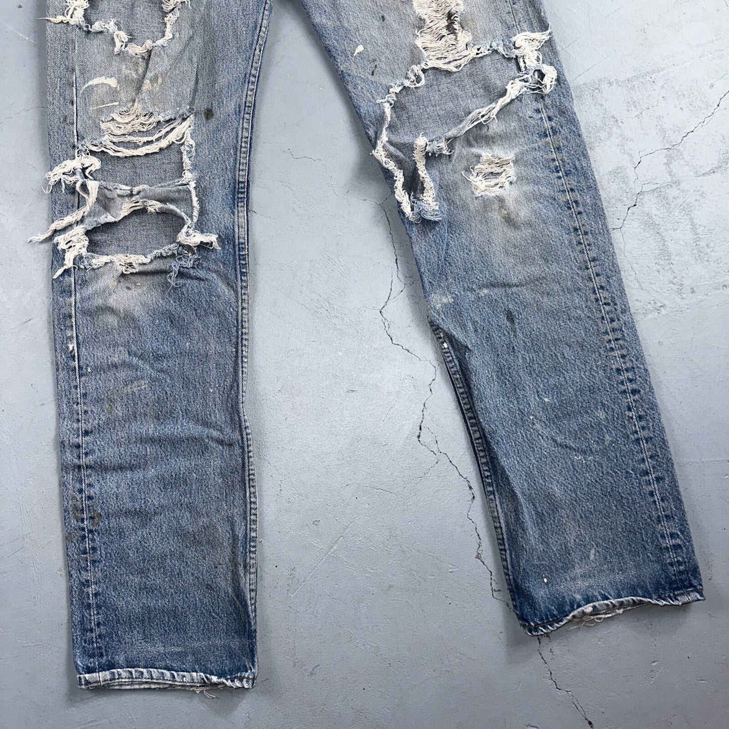 Levis 501 Vintage 80s USA XX Straight Leg Jeans Blue Thrashed 33x38 Act 31x33