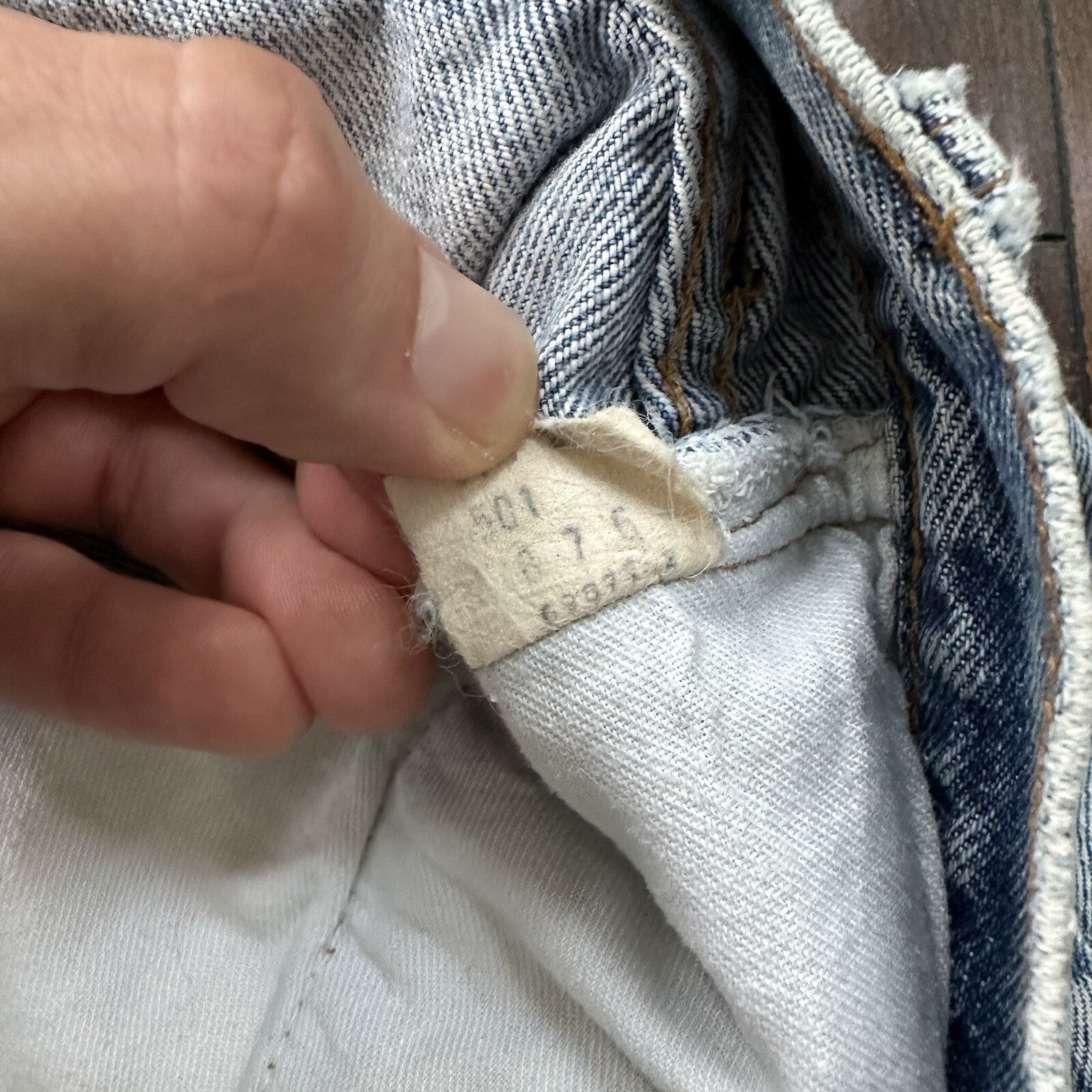 Levis Vintage 80s Redline Selvedge USA 501 XX Jeans 66 70s Thrashed Act 28x29