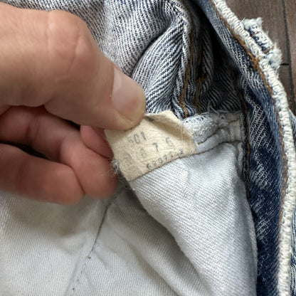 Levis Vintage 80s Redline Selvedge USA 501 XX Jeans 66 70s Thrashed Act 28x29