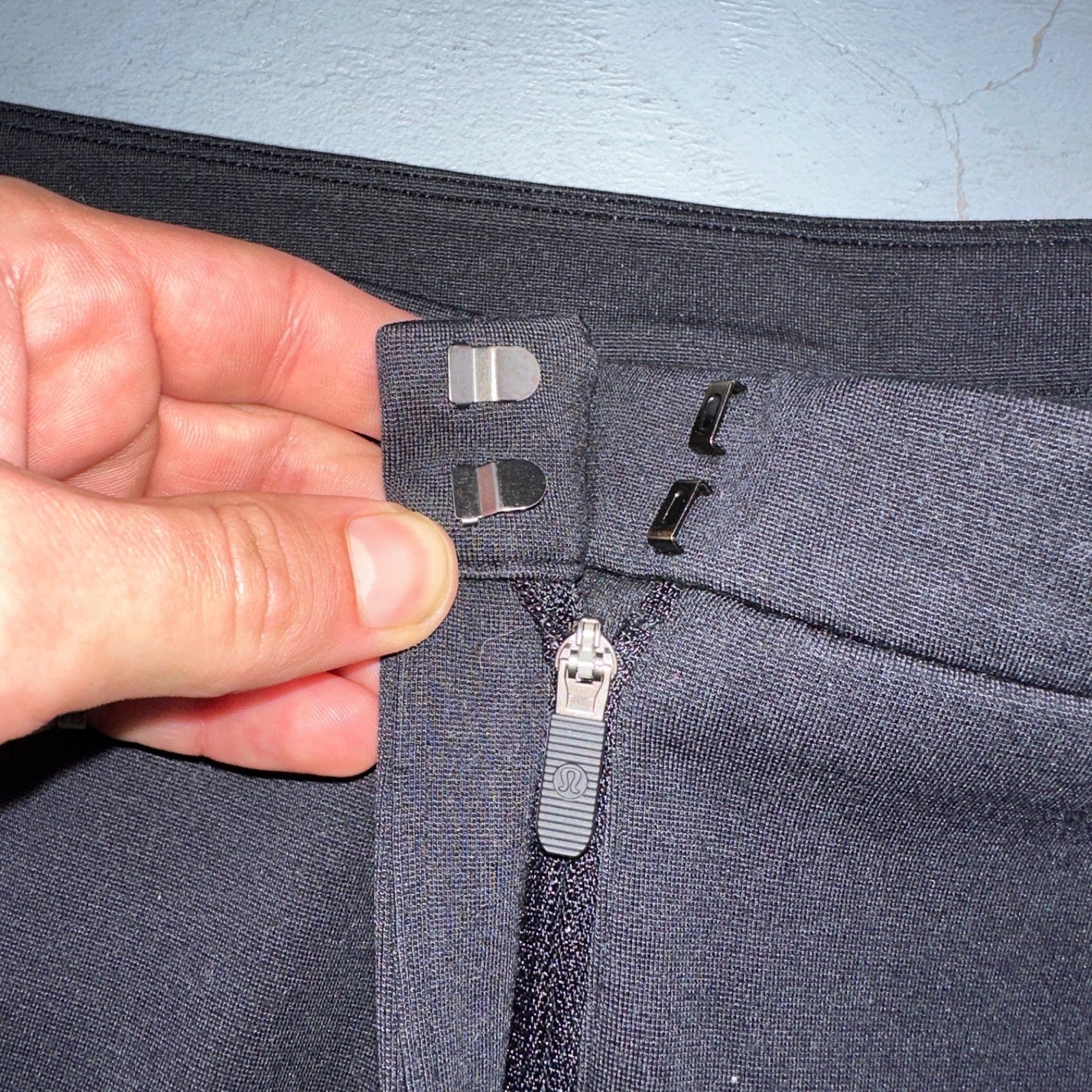 Lululemon Move Pant Lightweight in Black Womens Size 10 Jogger Pants