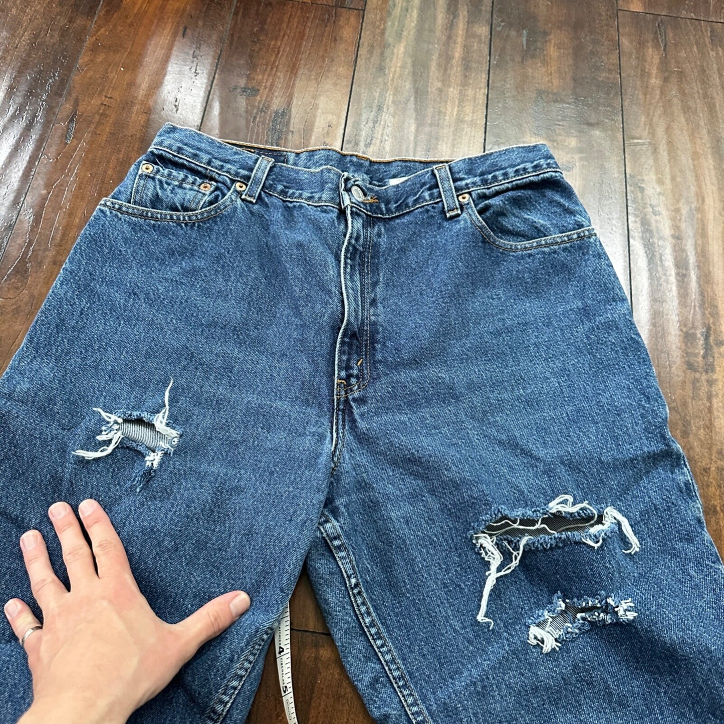 Levis Women Jeans 14 Reg M Blue VTG 550 Relaxed Fit Tapered Blue Wash 31x30