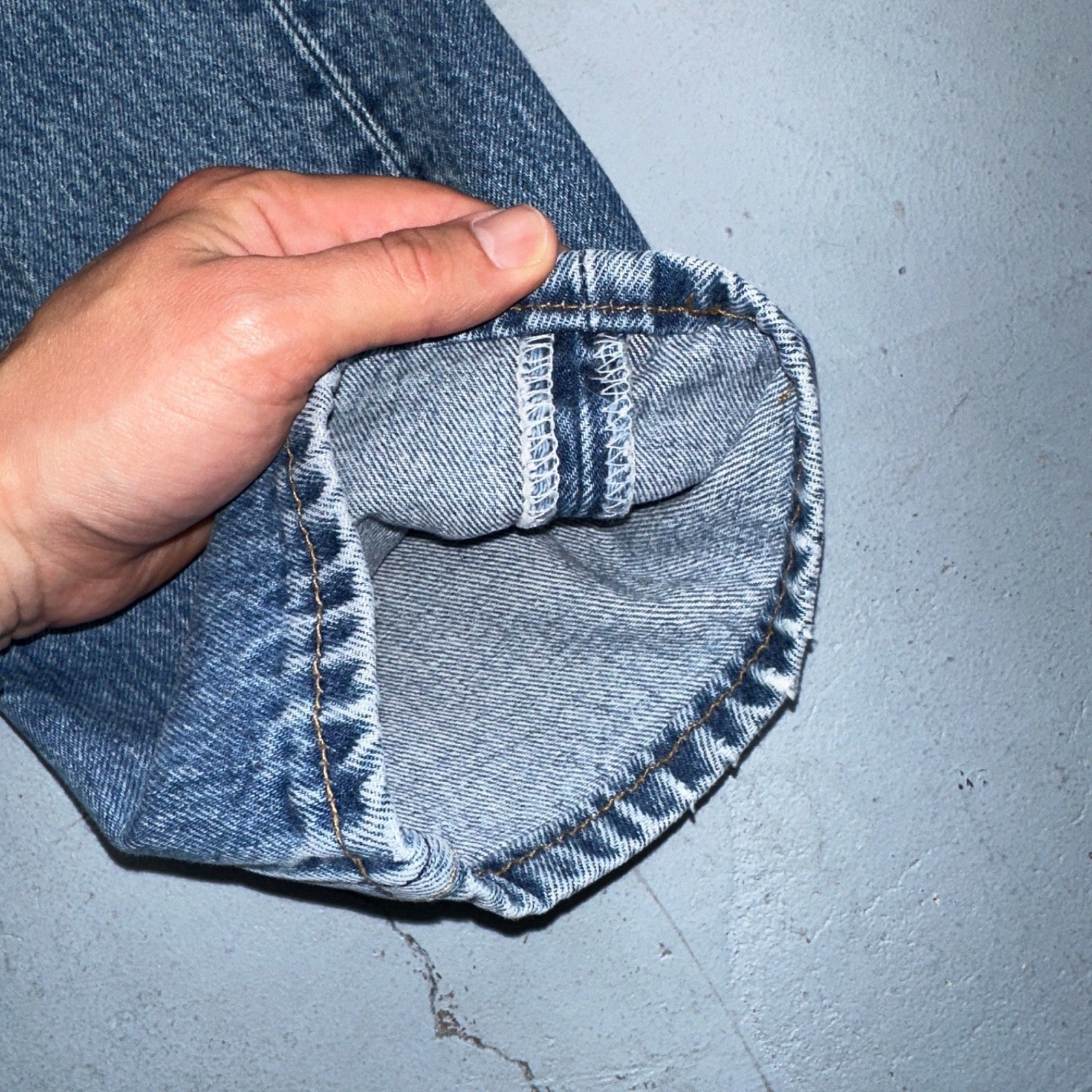 Levis 501 Vintage 90s USA XX Straight Leg Jeans Blue Light Wash 35x34 Act 31x30