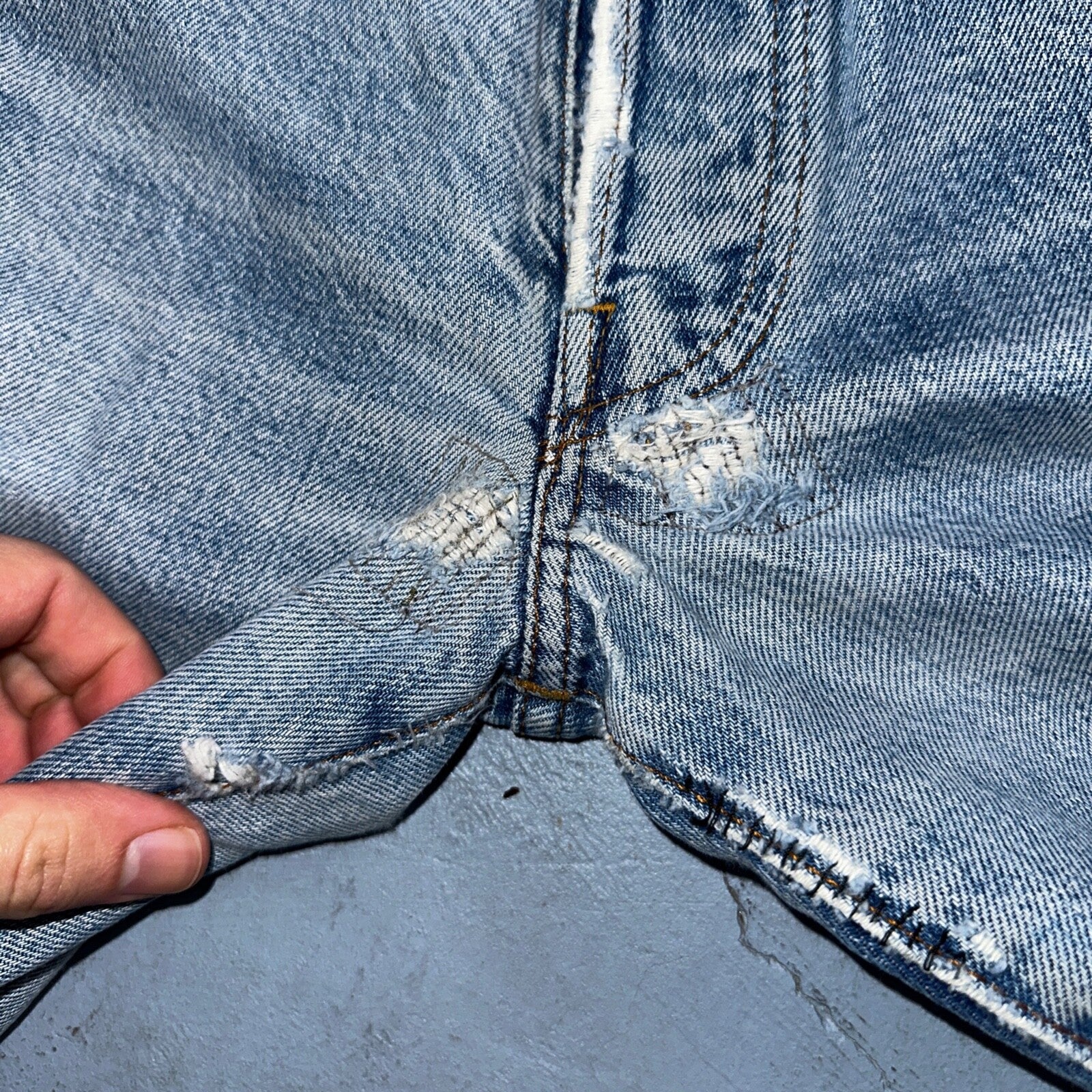 Levis 501 Vintage 80s Redline Selvedge USA XX Jeans Light Wash 524 Act 25x29