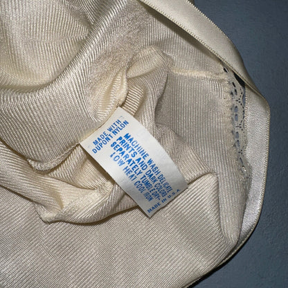 VTG Vanity Fair 1970s Lingerie Slip Dress Sleepwear Full Sweep Crop Lace