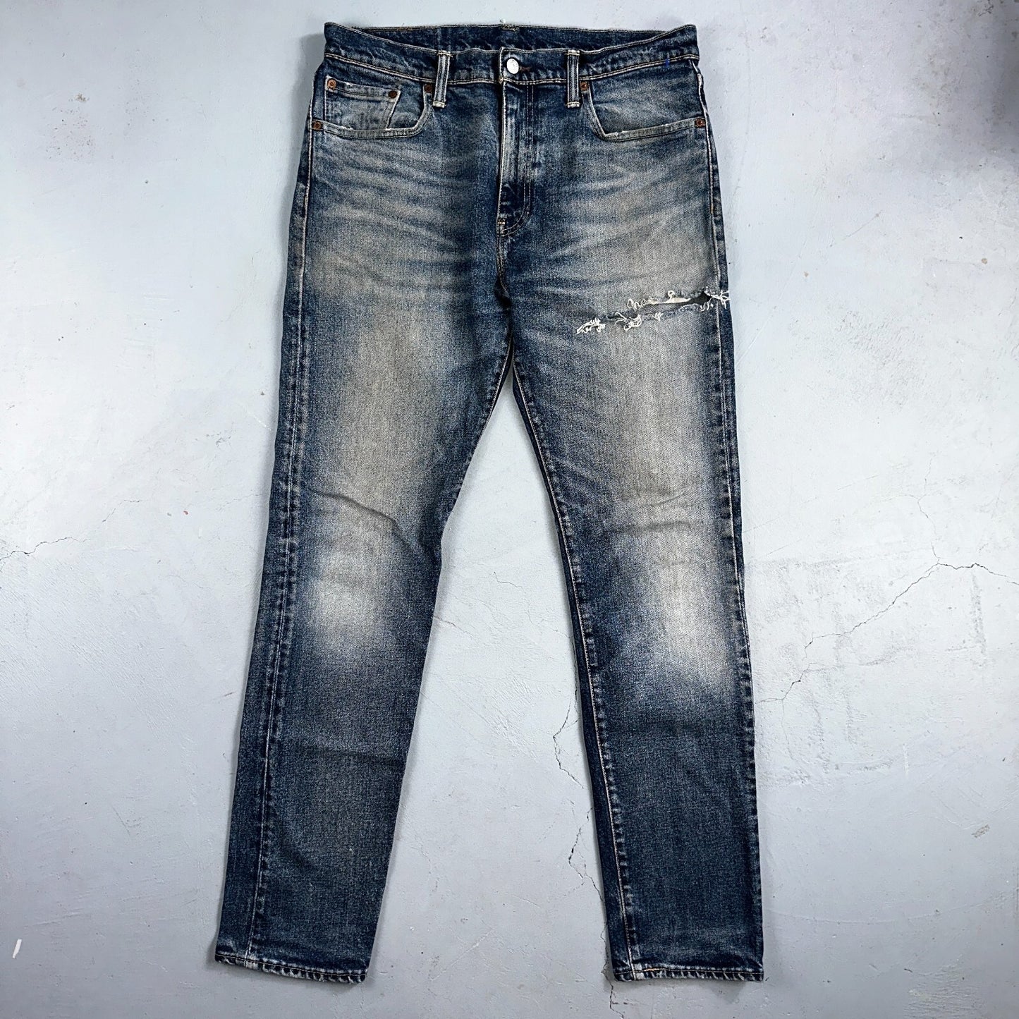 Levis 502 Y2K XX Slim Fit Jeans Blue Med Wash Whiskers 33x34 Vintage Style Worn