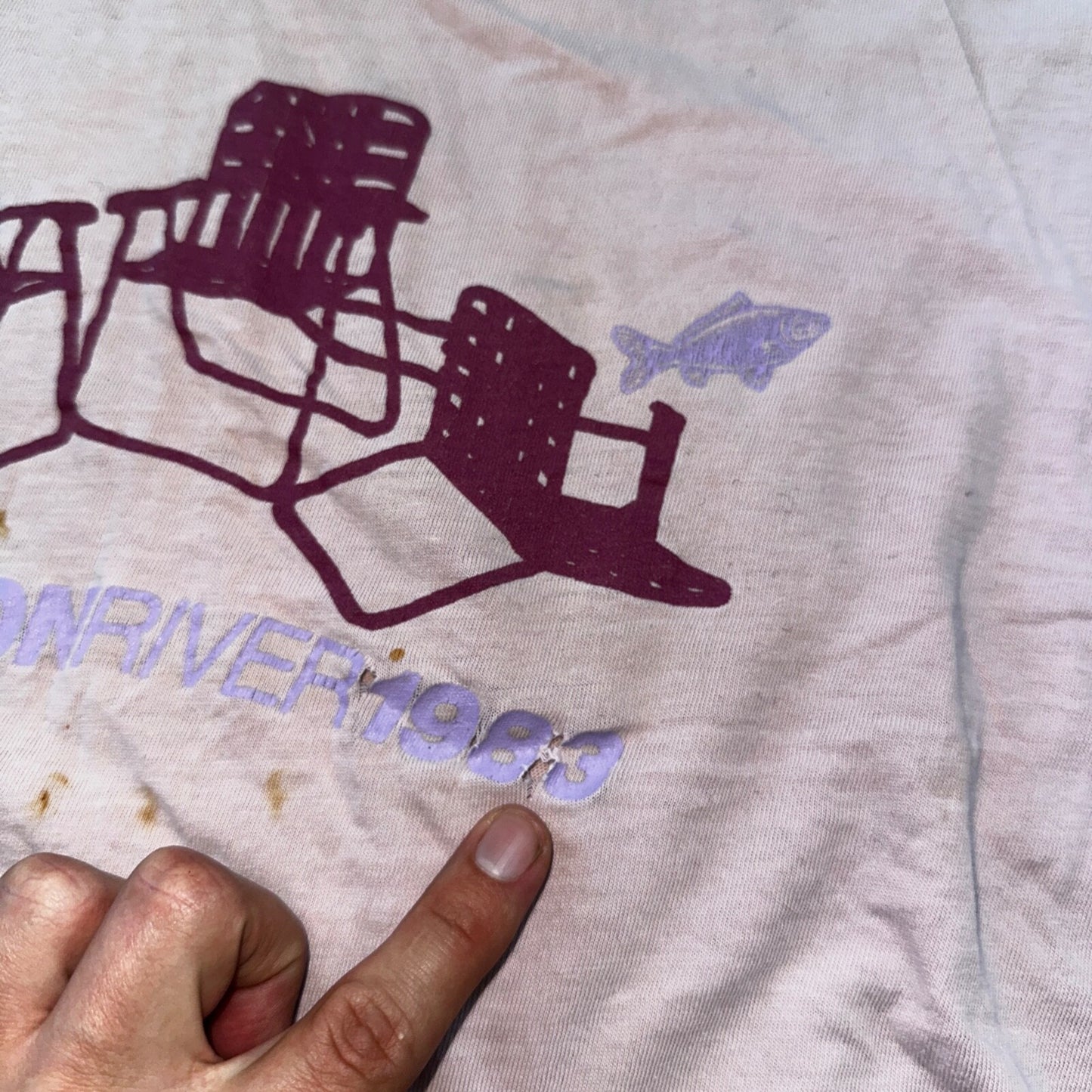 Salmon River 1983 VTG T Shirt Thrashed Lawn Chairs Fish Fishing 80s Single Stitc