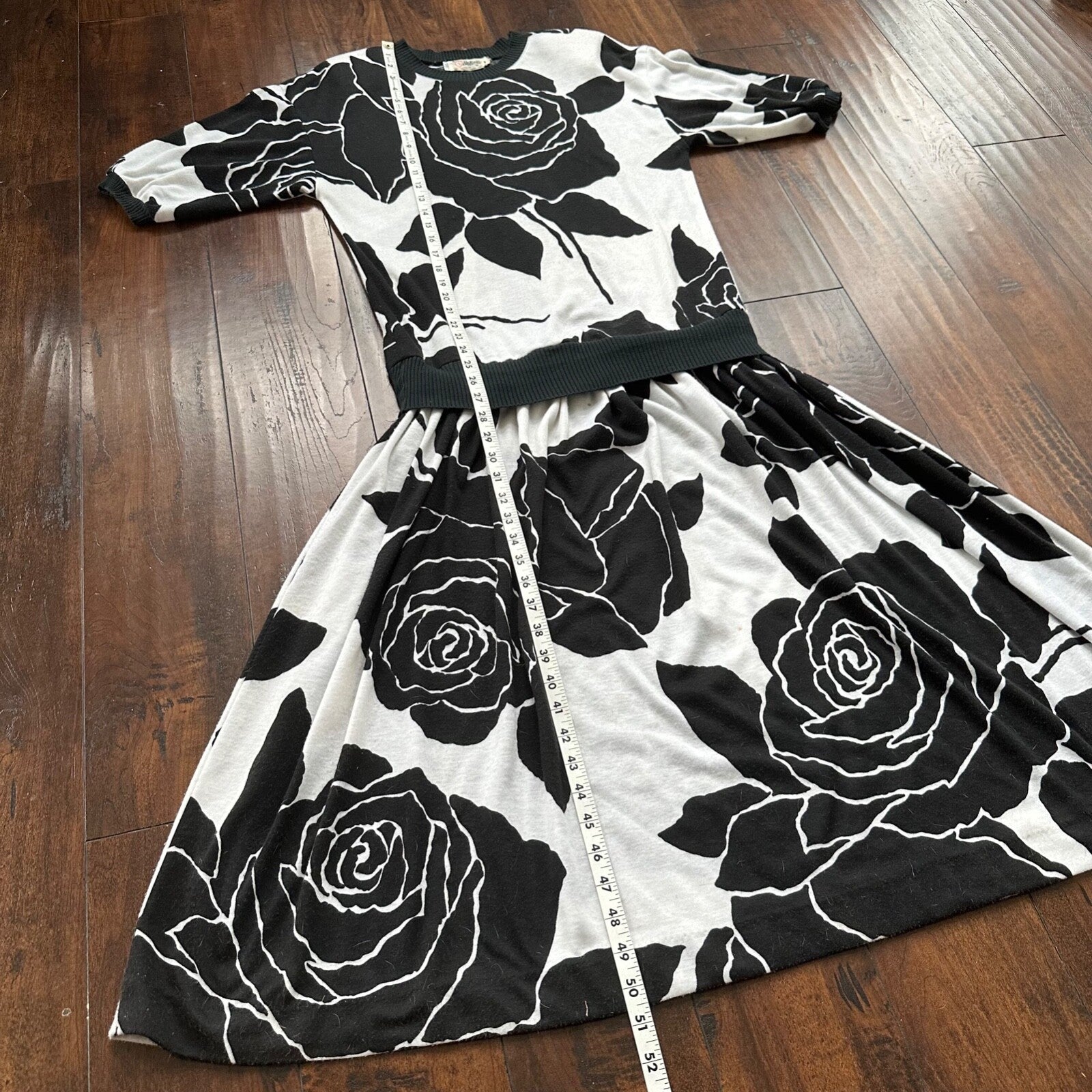 Vintage Hartsville women's Small Rose Pattern Long sleeve 80s S Fishtail Dress