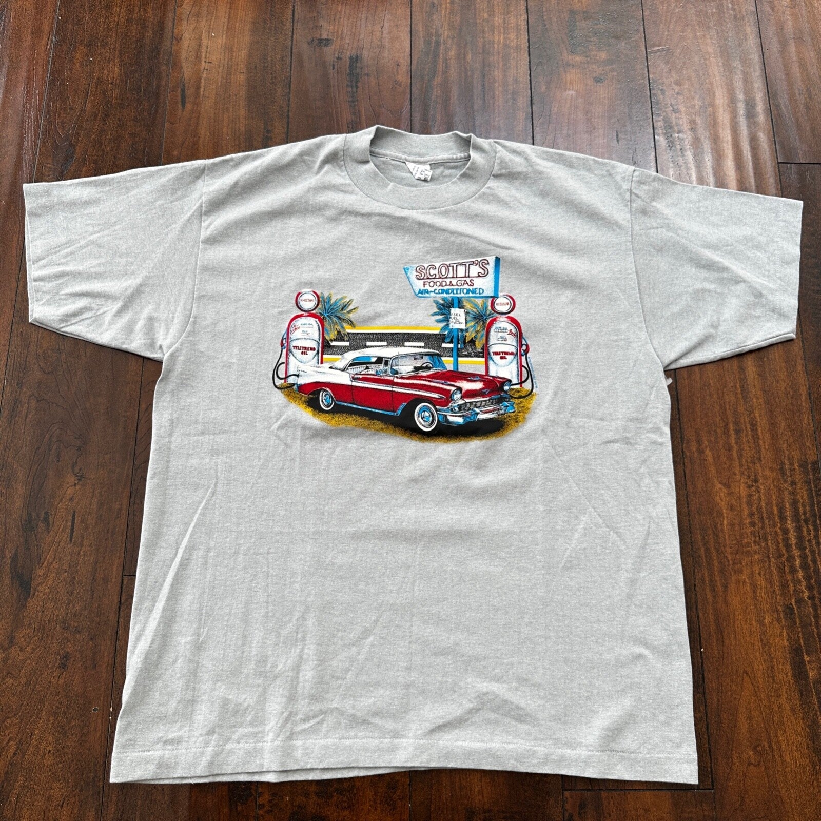 Scotts 80s Vintage T Shirt Car Racing Gas Station California West Coast Vibe Coo