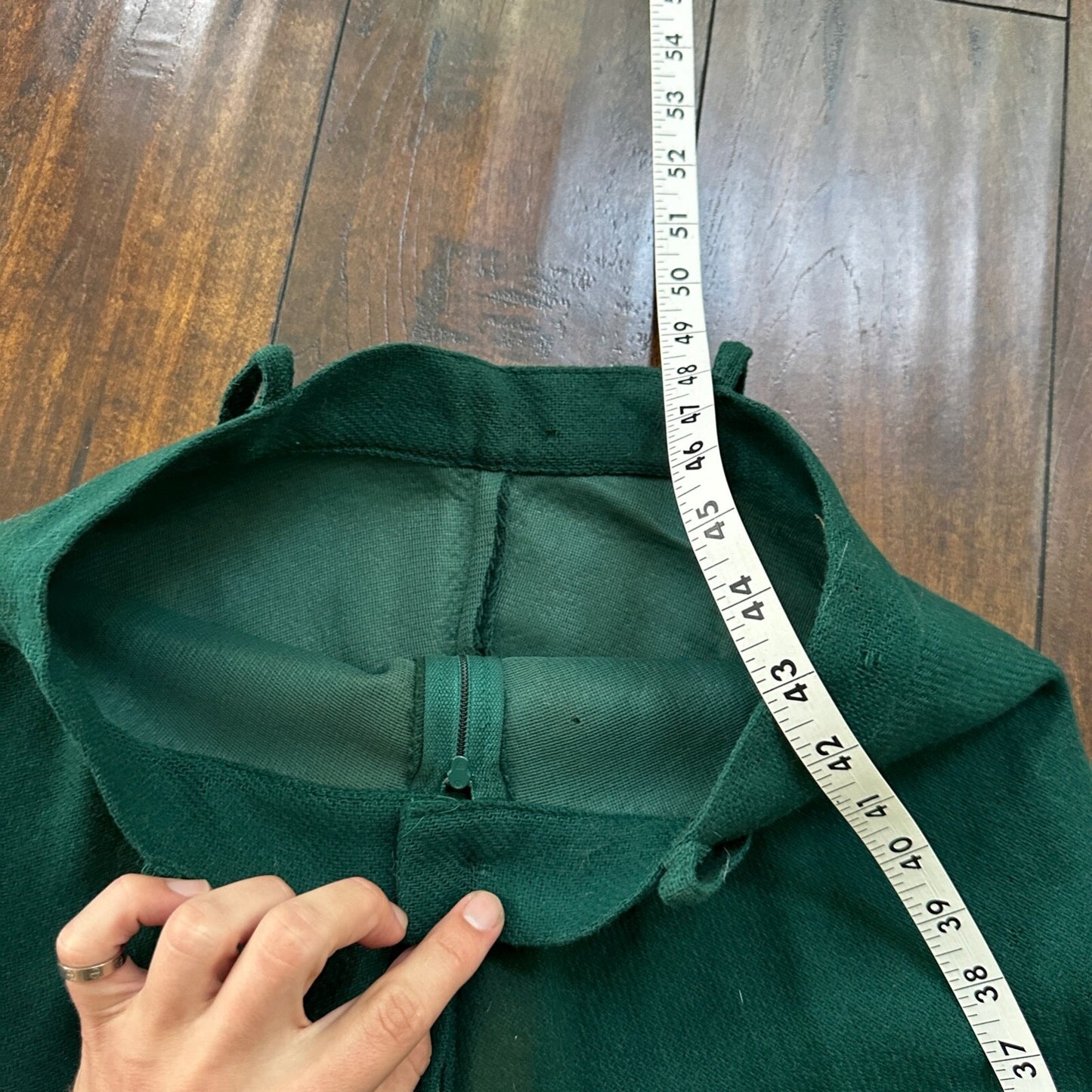 VTG 1960s Faded Green Wool Skirt Preppy Midi Knee Belt Loops 26" Waist Long 60s