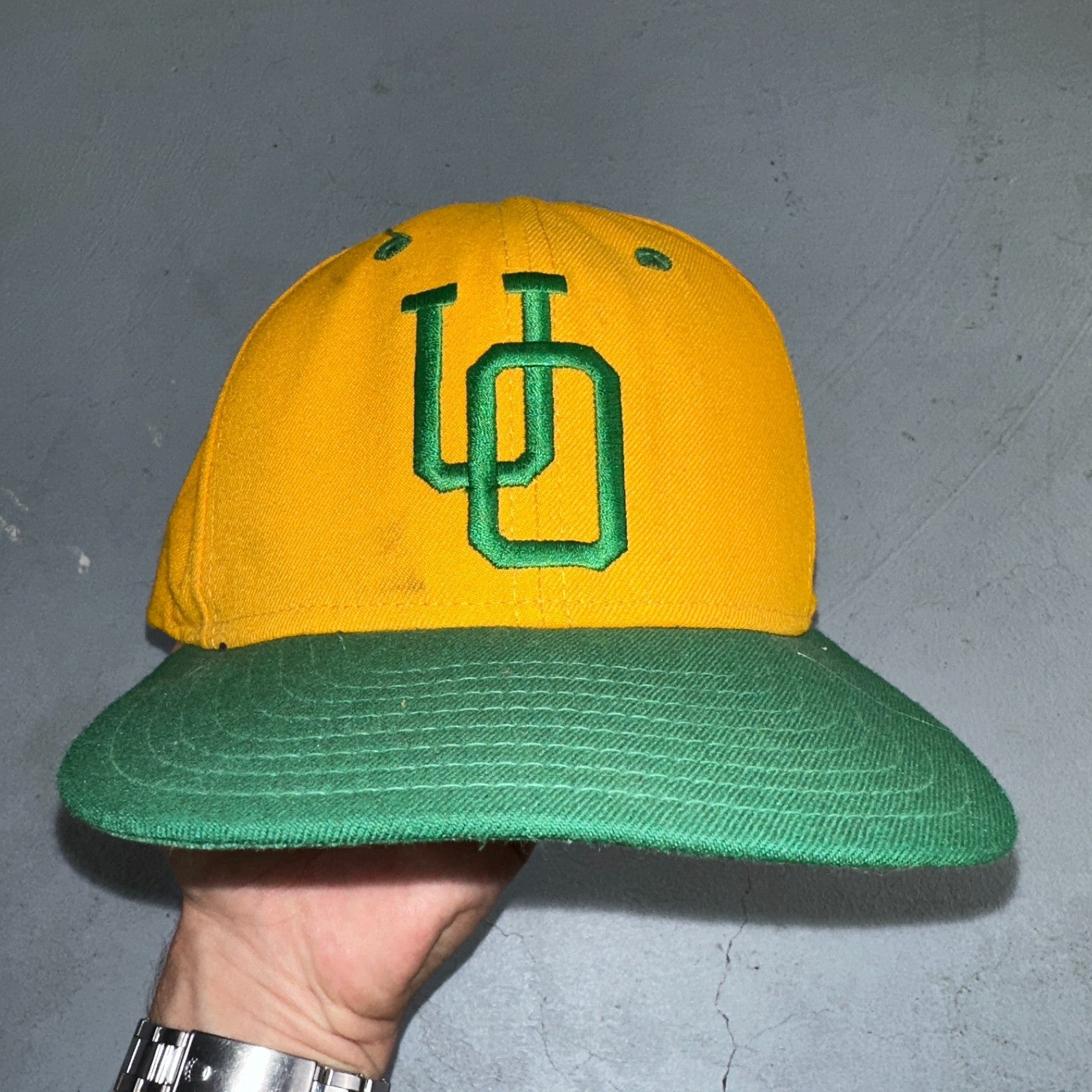 Vintage University of Oregon Hat UO Green Yellow Fitted Baseball Cap Ducks NCAA