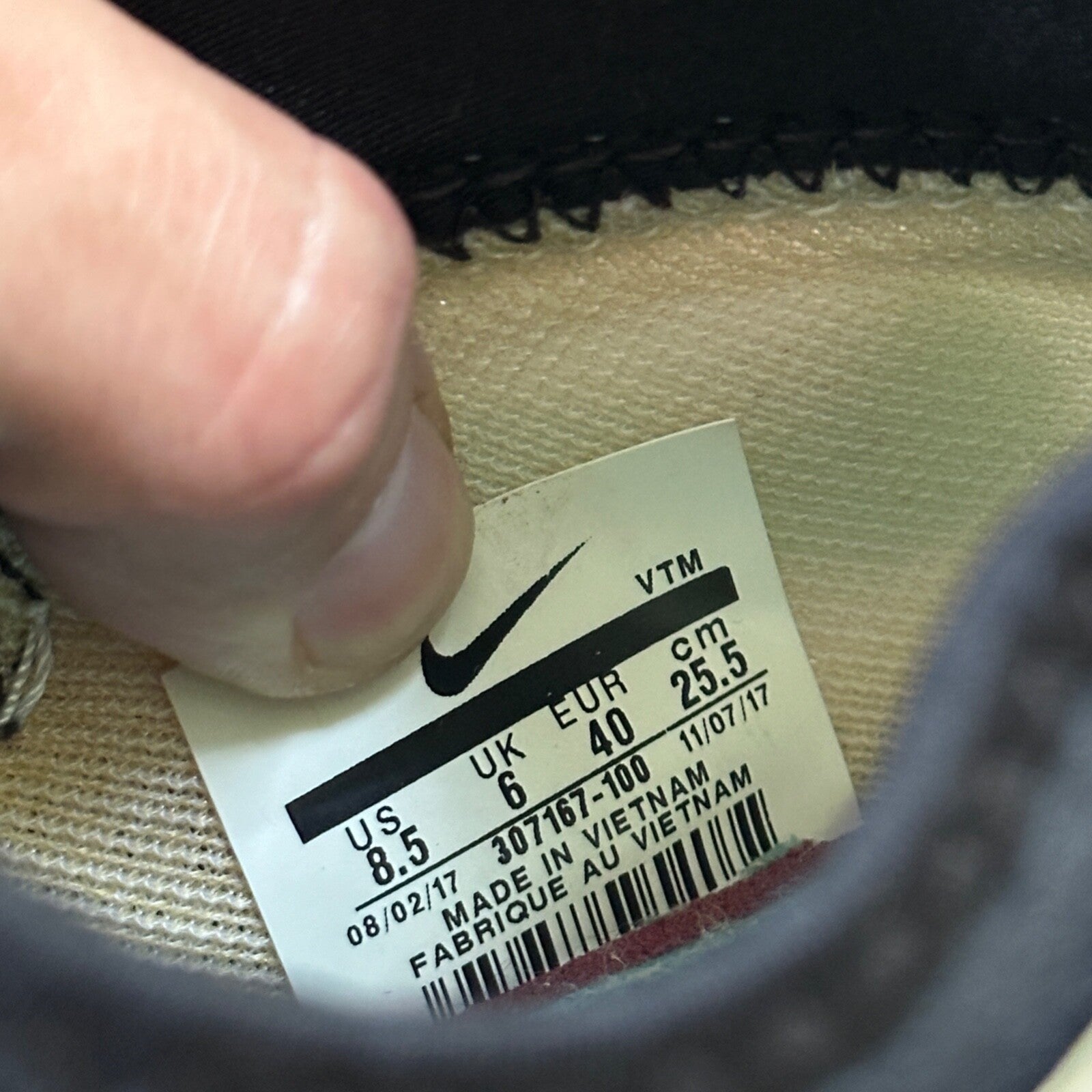 Nike Sneakers Womens 8.5 White Green Air Max 93 Dusty Cactus Athletic 307167-100