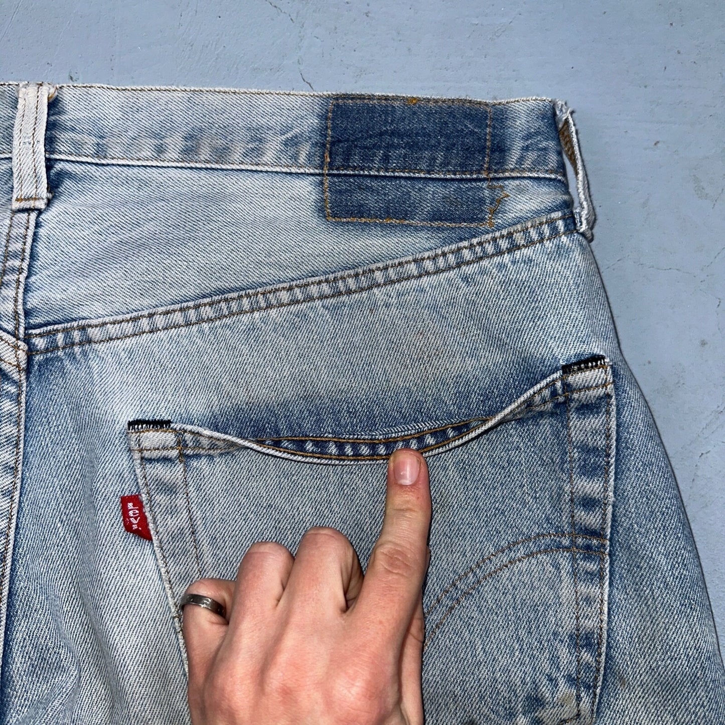 Levis 501 Vintage 80s Redline Selvedge USA XX Jeans Light Wash 36x31 Act 34x27