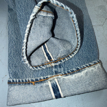 Levis 501 Vintage 80s Redline Selvedge USA XX Jeans Light Wash 30x32 Act 29x28