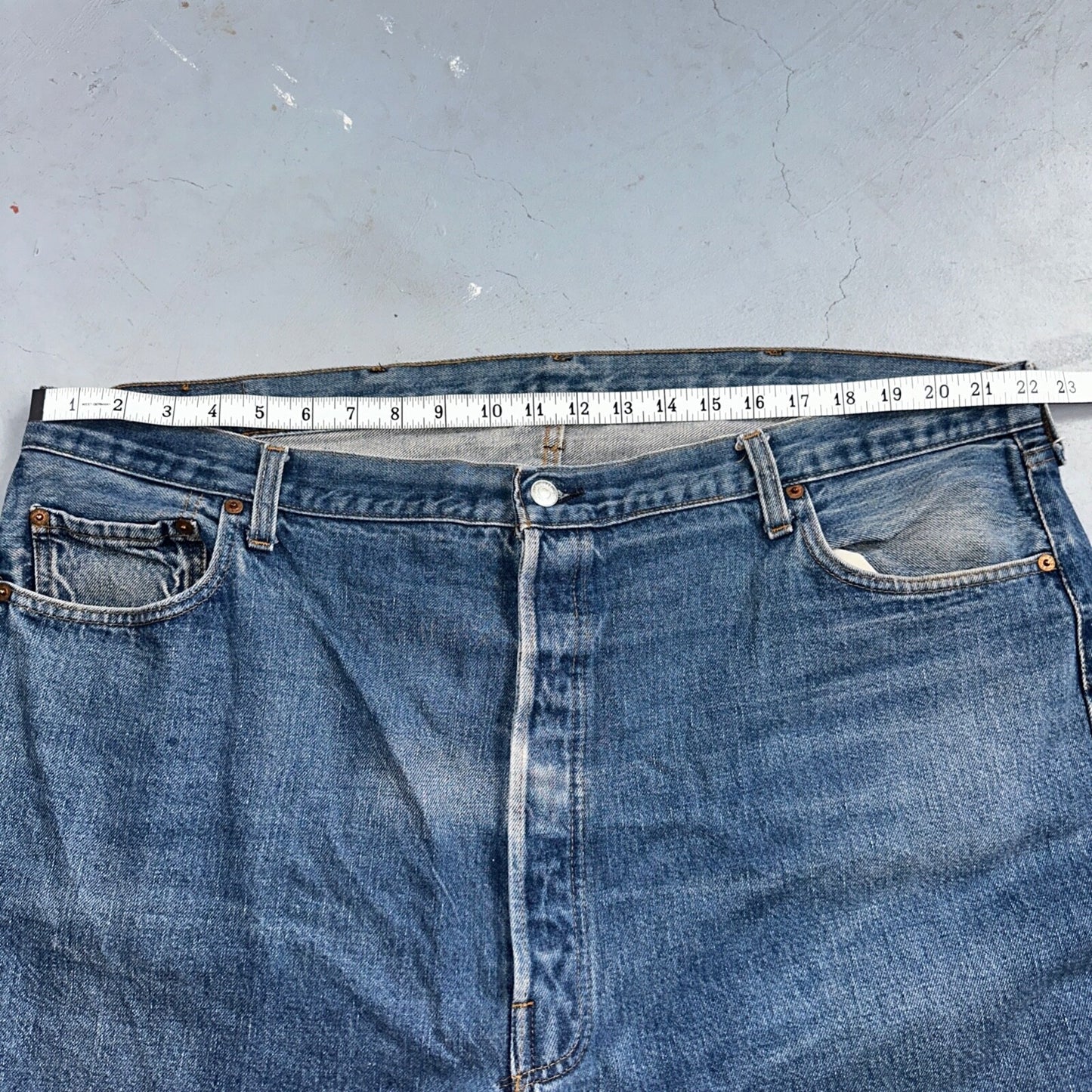 Levis 501 Vintage 80s Redline Selvedge USA XX Jeans Med Wash 48x32 Act 44x26
