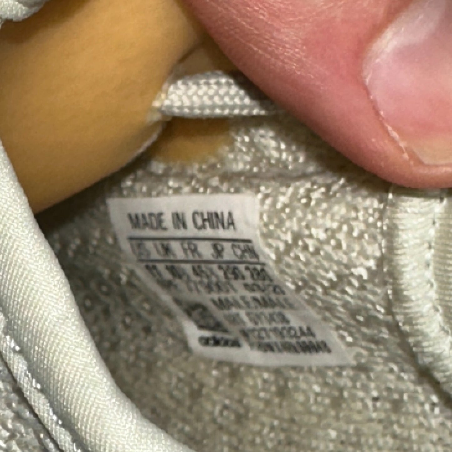 Adidas Yeezy Boost 350 V2 Low Light Size 11 With Box Lightly Worn White