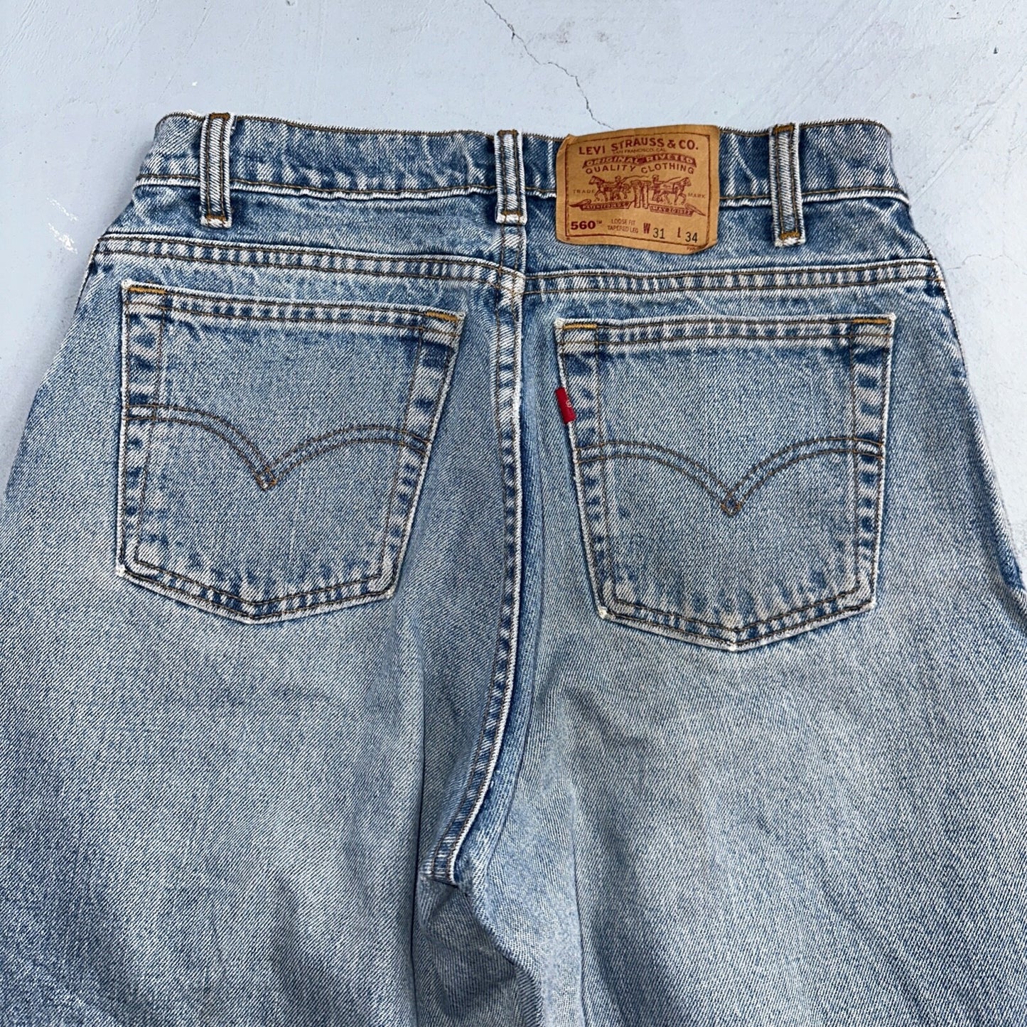 Levis 560 Vintage 90s Canada Red Tab Loose Fit Tapered Leg Blue Jeans 31x34