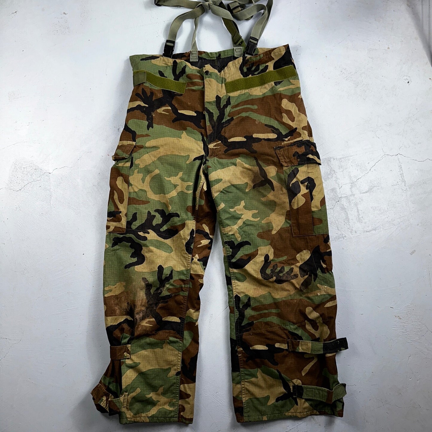 US Army Air Overgarment Chemical Protective Trousers Woodland Camouflage Large