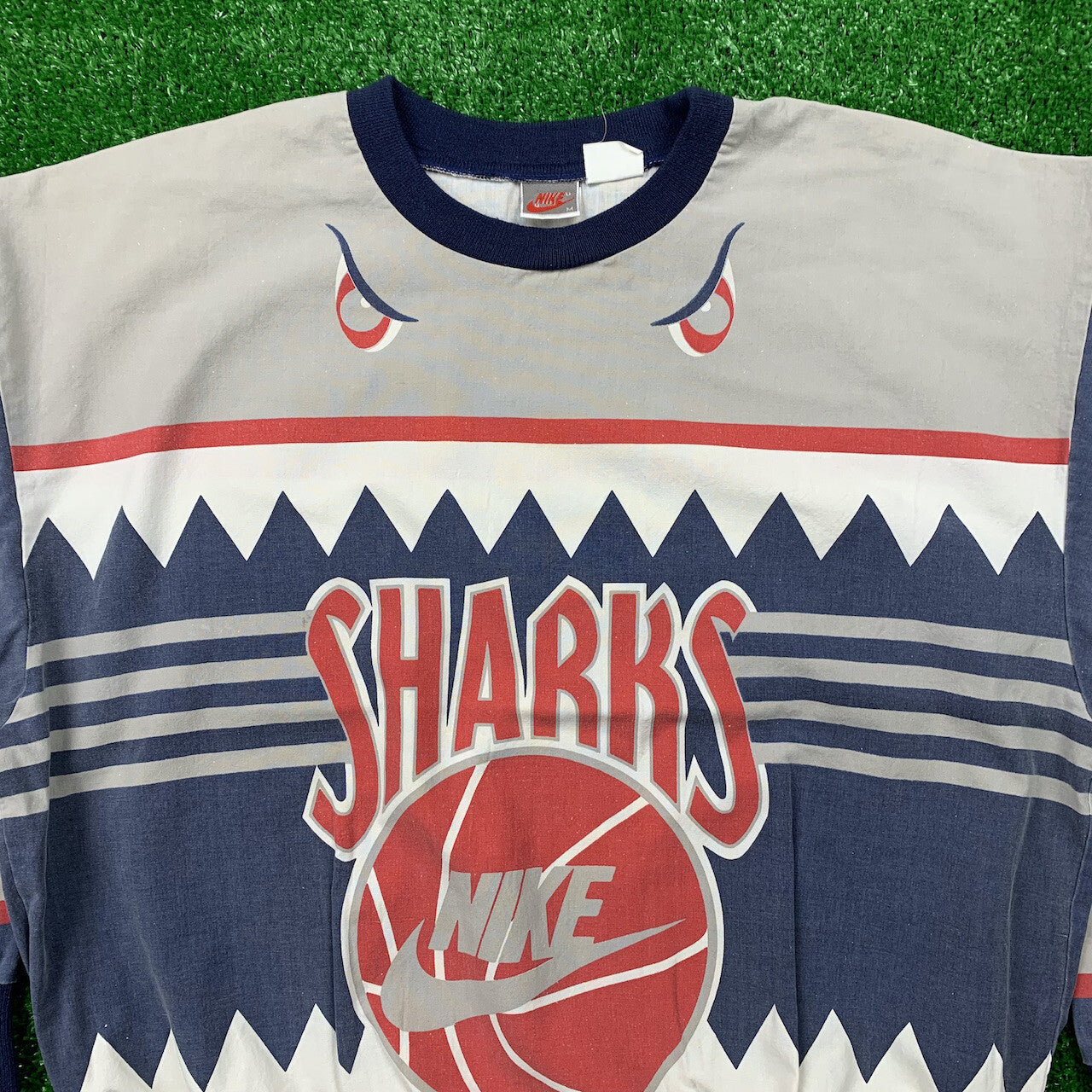 Nike Vintage Sweatshirt Mens T Shirt Sharks Crewneck AOP Basketball Jordan RARE