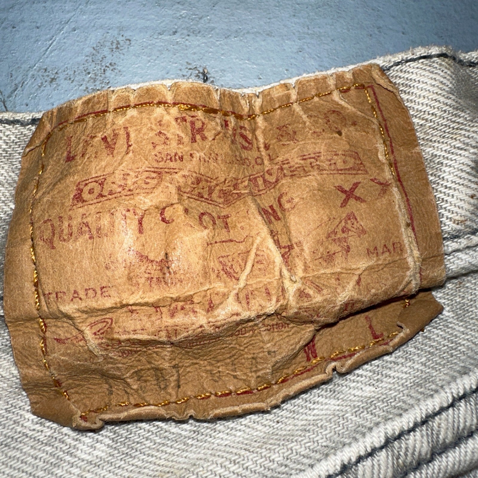 Levis 501 Vintage Jeans Women's Size 5 Gray Button Fly 22x29 USA Acid Wash