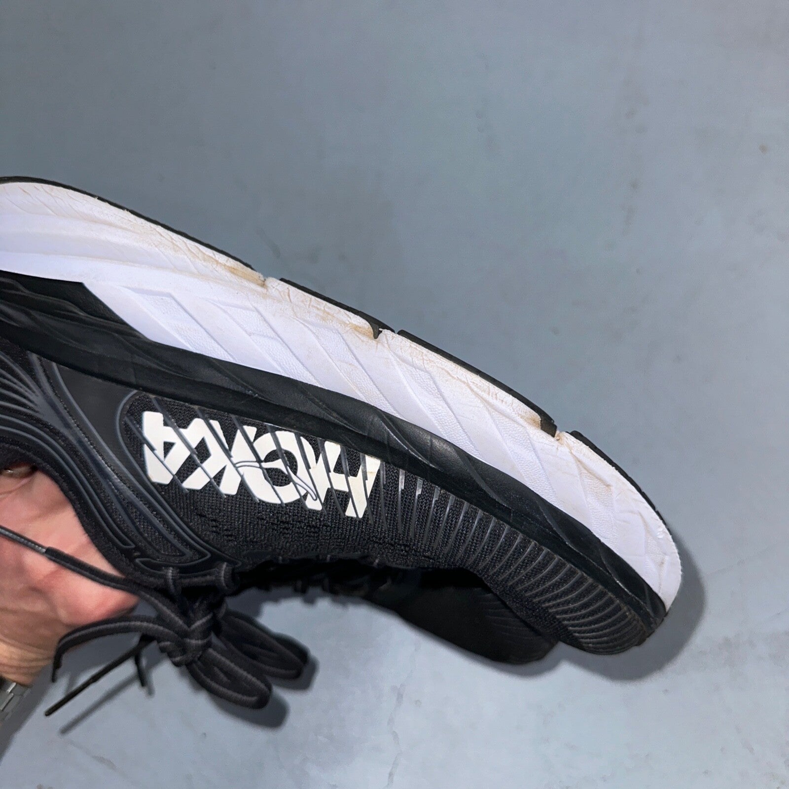 Hoka One One Womens Bondi 7 1110519 BWHT Black Running Shoes Sneakers Size 8