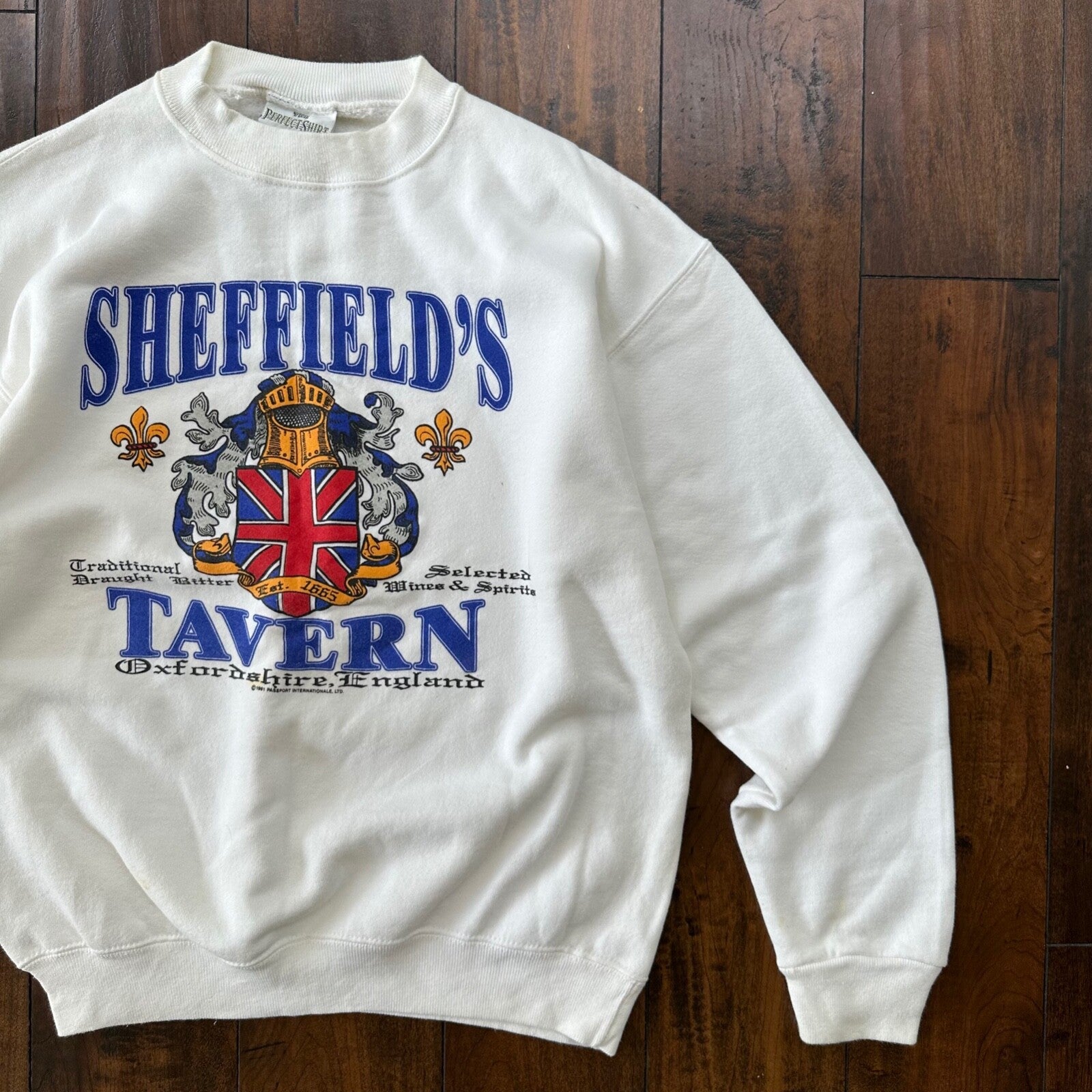 Sheffield Tavern Vintage Sweatshirt Crewneck 90s Alcohol Drinking Oxford England