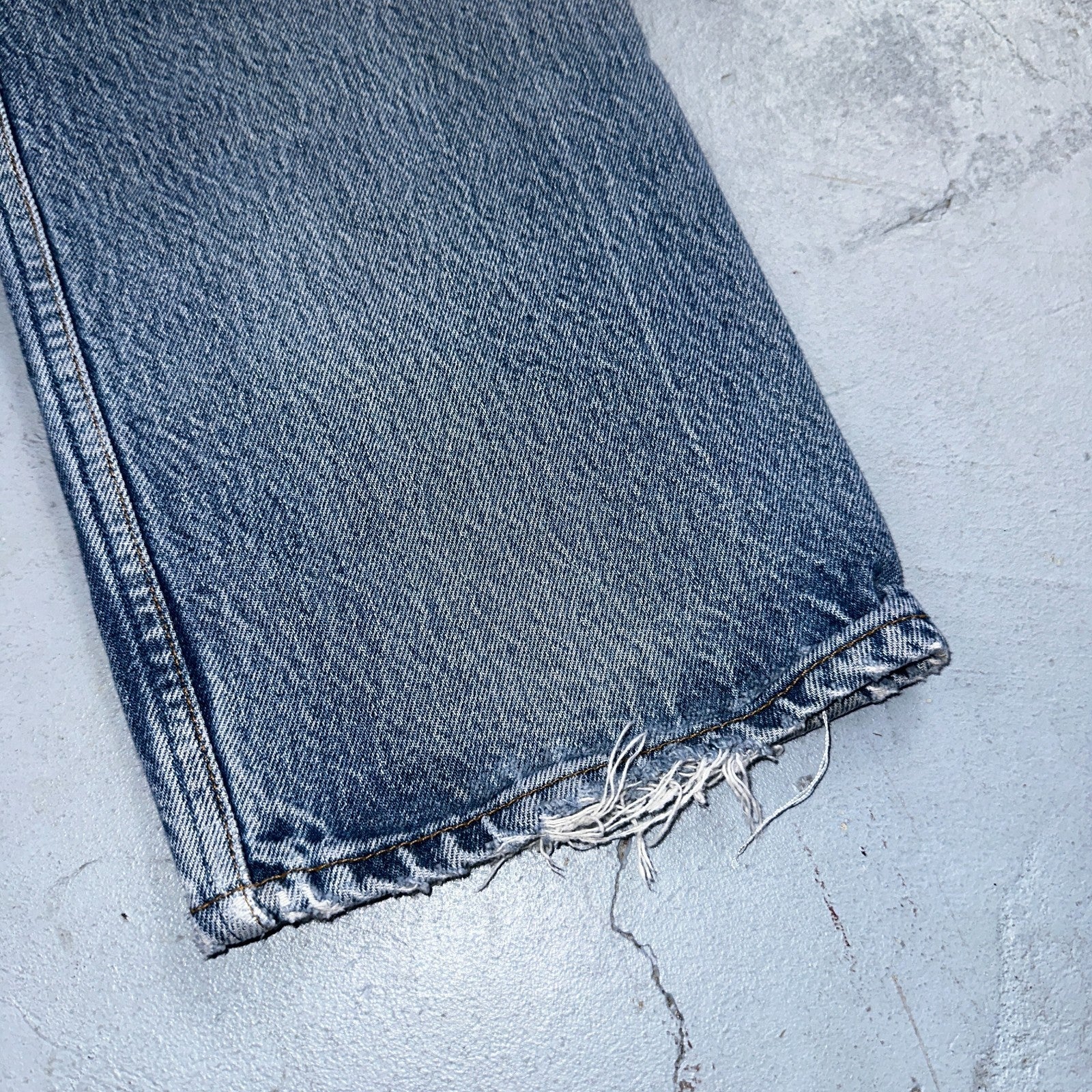 Levis 501 Vintage 90s USA XX Straight Leg Jeans Blue Light Wash 35x32 Act 31x29