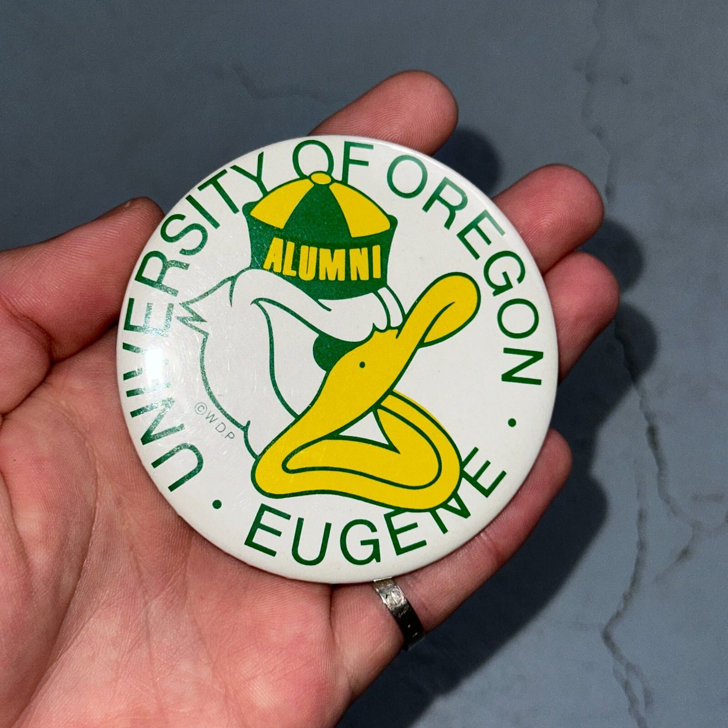 Vintage Walt Disney Duck University of Oregon Alumni Pin Button Badge 1970's WDP