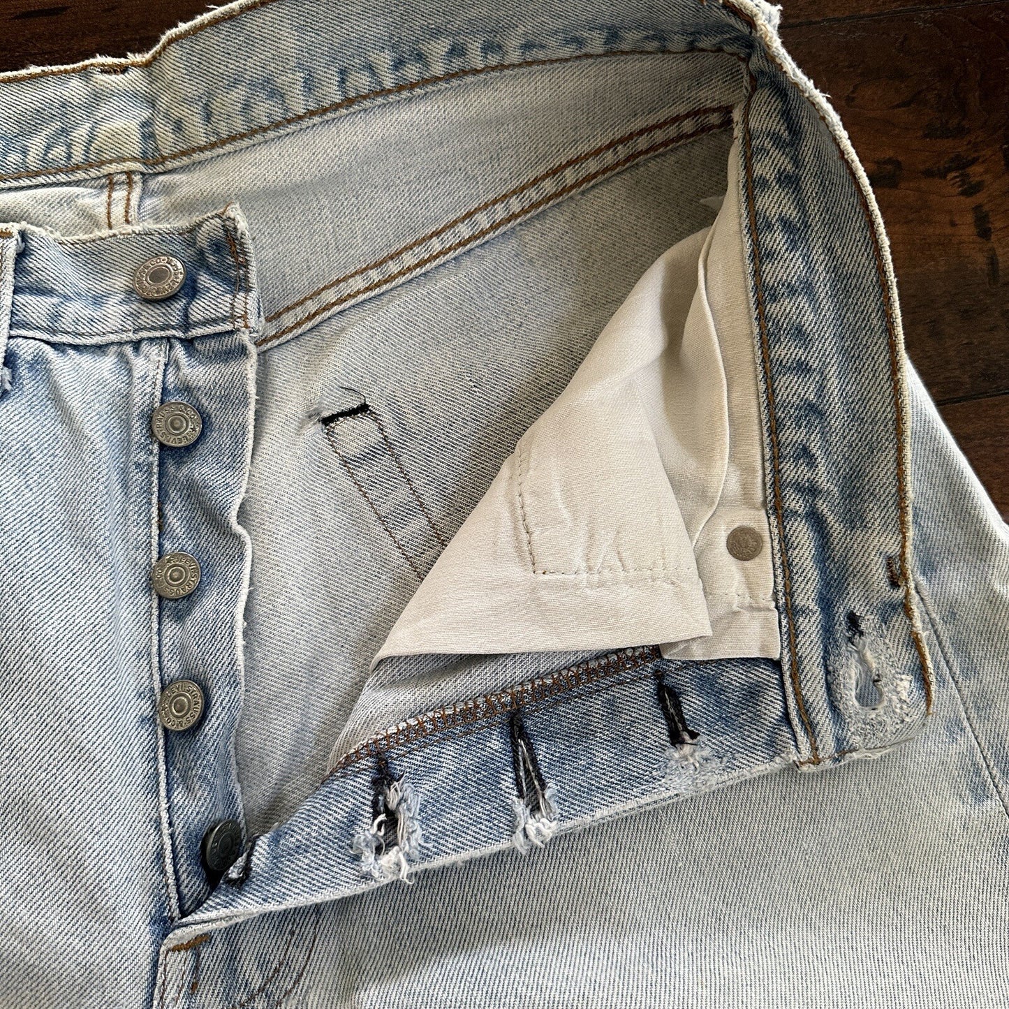 Levis Vintage 80s Redline Selvedge USA 501 Light Wash Blue Jeans 70s Act 29x33