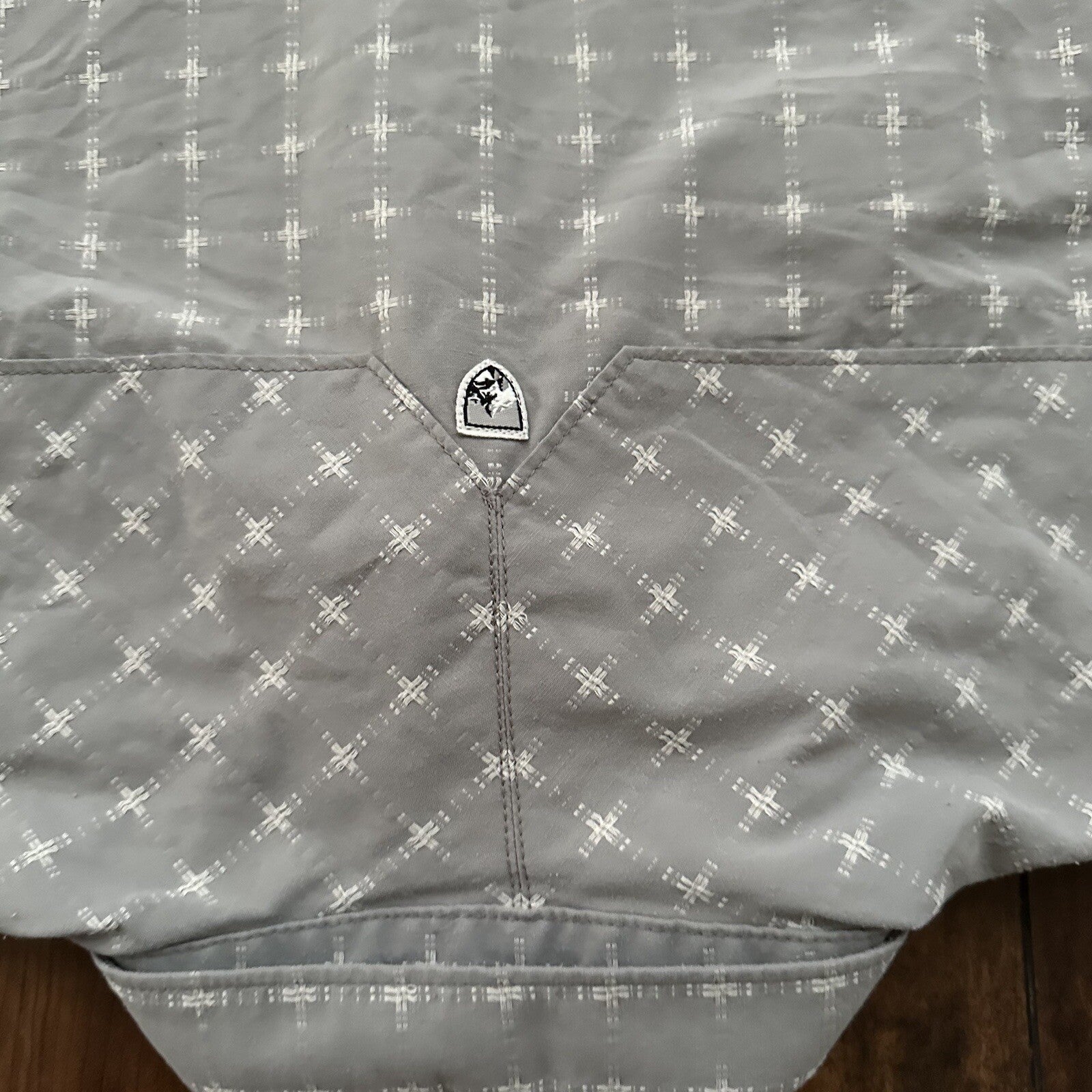 Kühl Men’s Sz. M Gray Button Up Casual Shirt Size Style# 7567 18S Vintage Cross