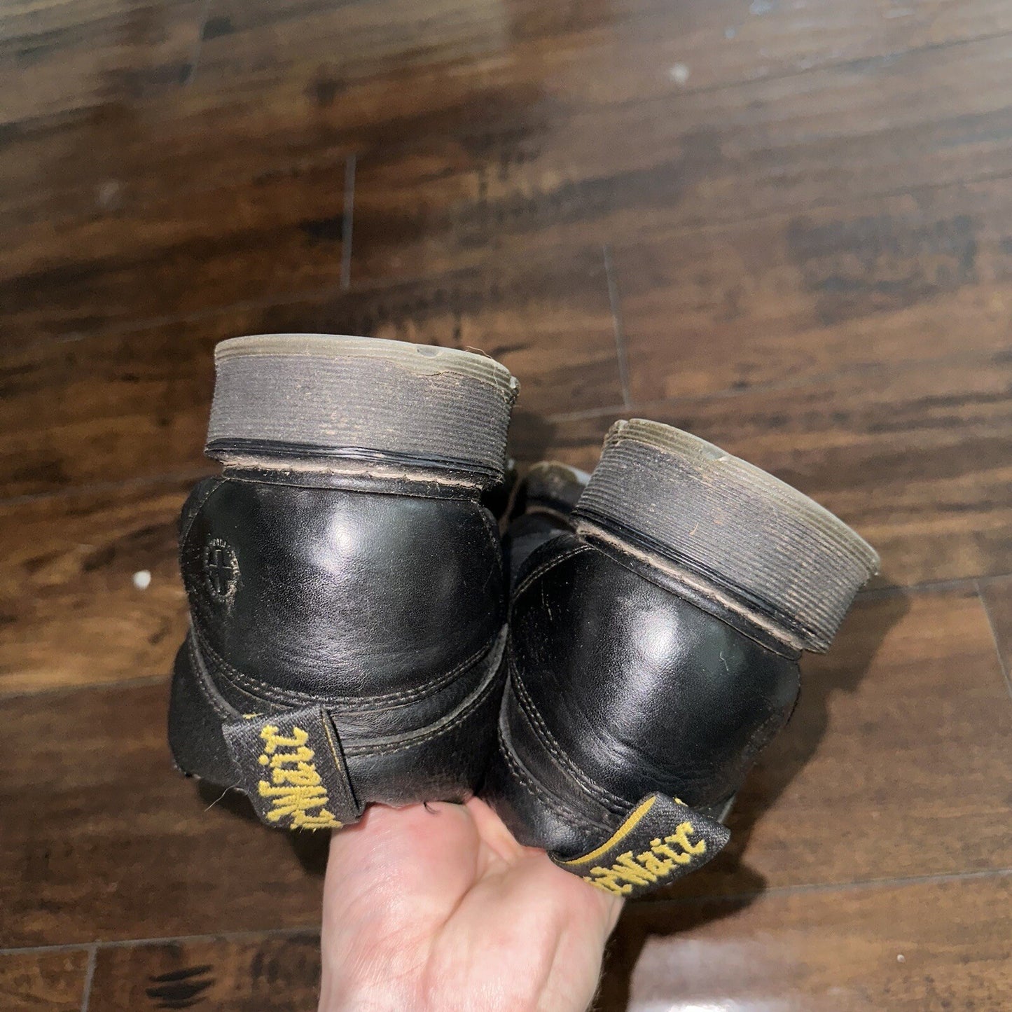 Dr. Martens Size 7 Black Reeder Low Top Work Shoes Air Wair AW004 Leather Tie