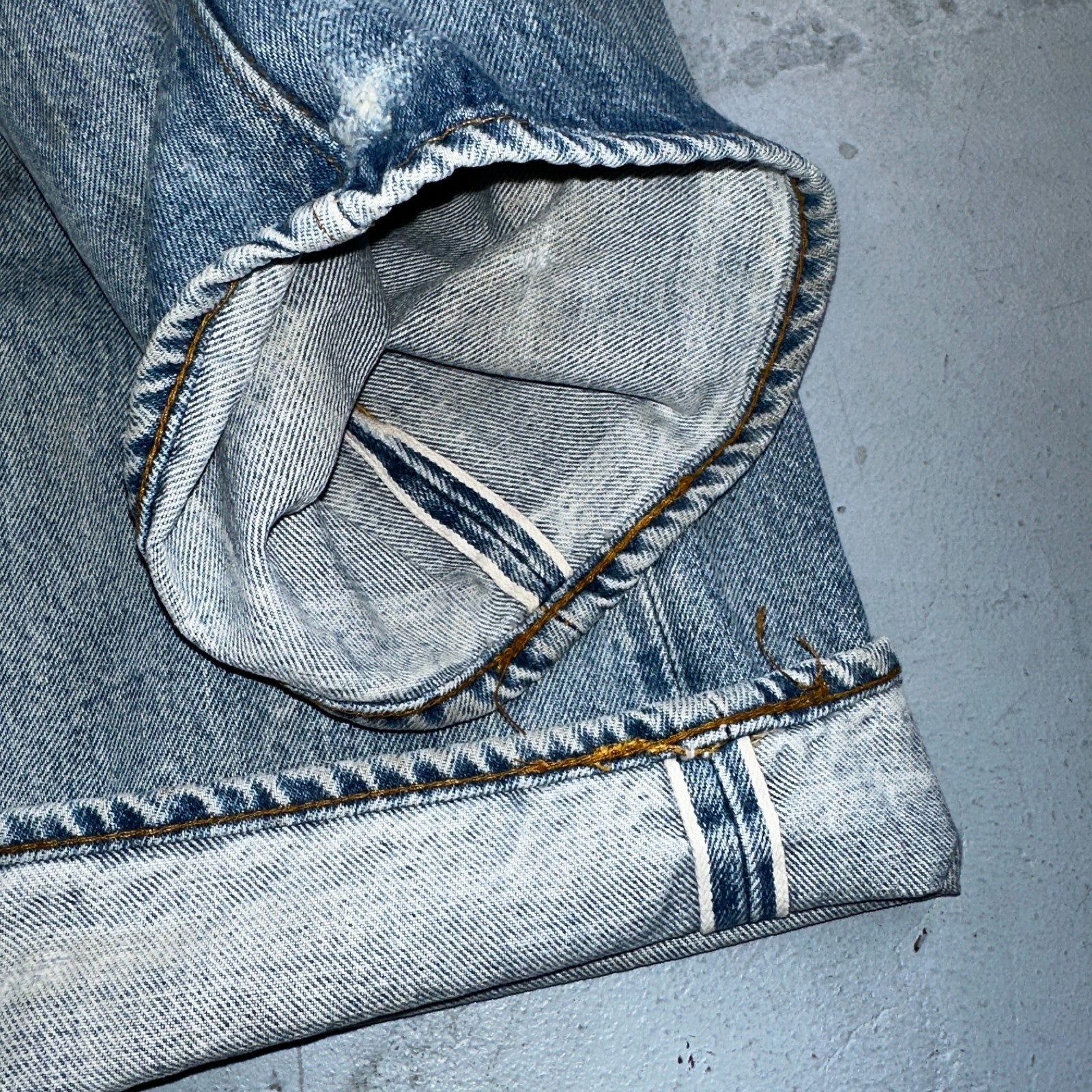 Levis 501 Vintage 80s Redline Selvedge USA XX Jeans Light Wash 36x36 Act 33x31