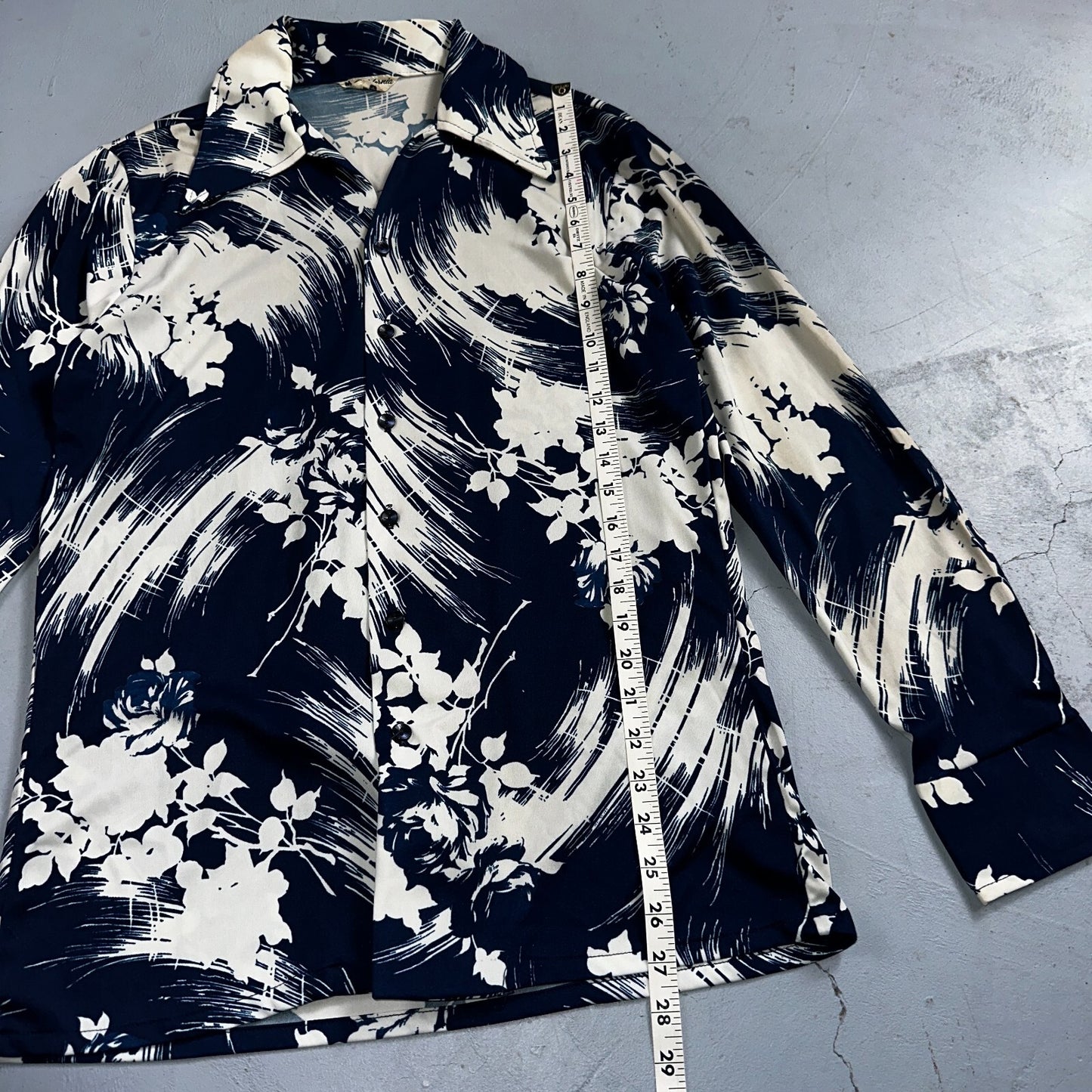 1970s Hawaiian Long Sleeve Floral Waves Button Down Shirt Medium 70s Rockabilly