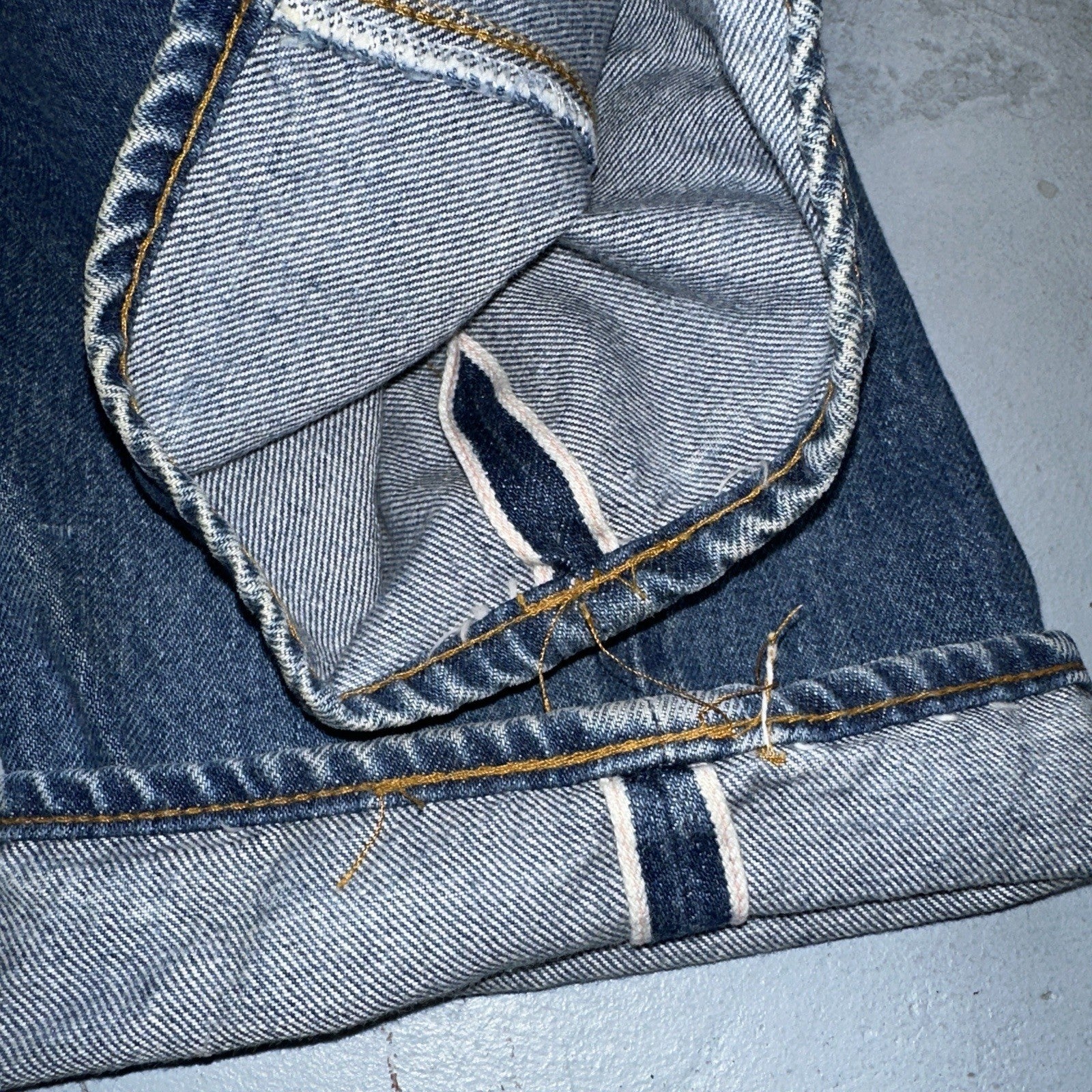 Levis 501 Vintage 80s Redline Selvedge USA XX Jeans Med Wash 32x32 Act 30x29