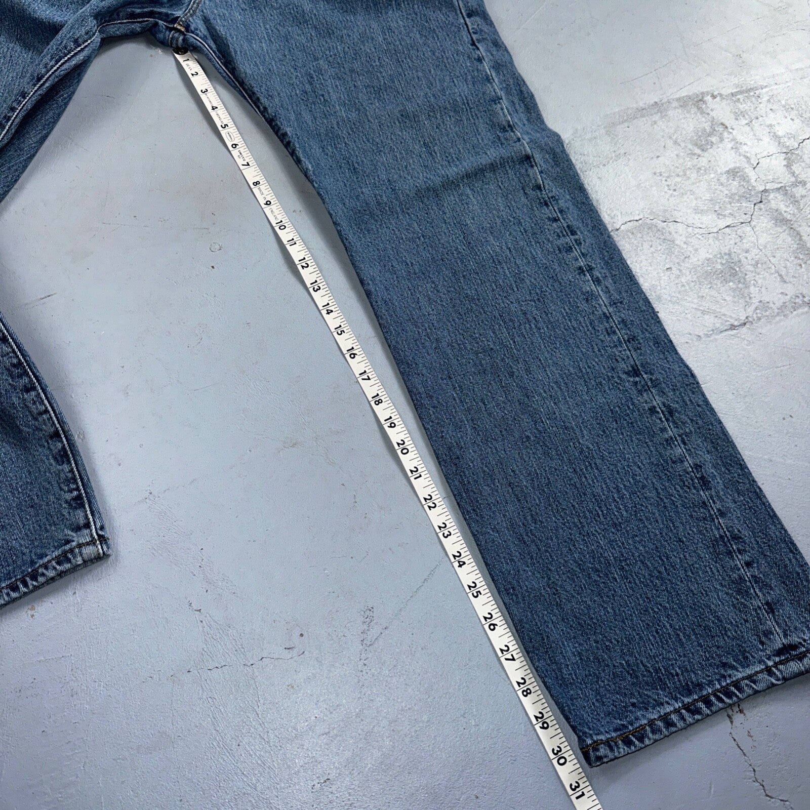 Levis 501 Vintage Y2K XX Straight Leg Jeans 38x32 Med Wash 2000s Act 35x30