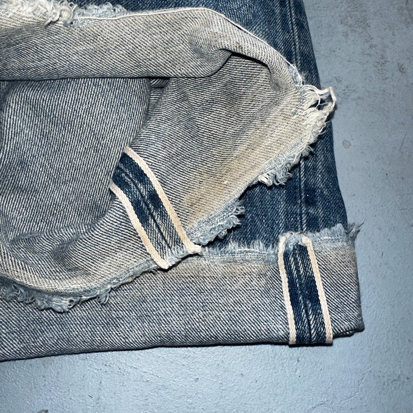 Levis 501 Vintage 80s Redline Selvedge USA XX Jeans Light Wash 48x30 Act 44x26