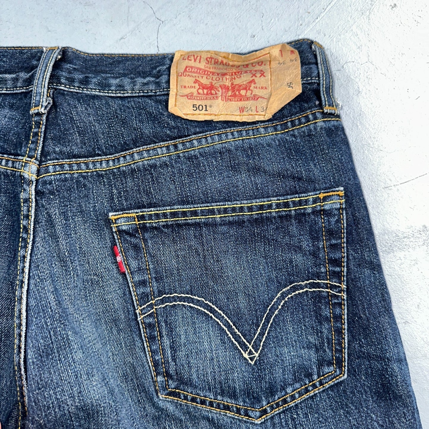 Levis 501 Vintage Y2K XX Straight Leg Jeans Blue Med Wash 34x34 Act 32x28
