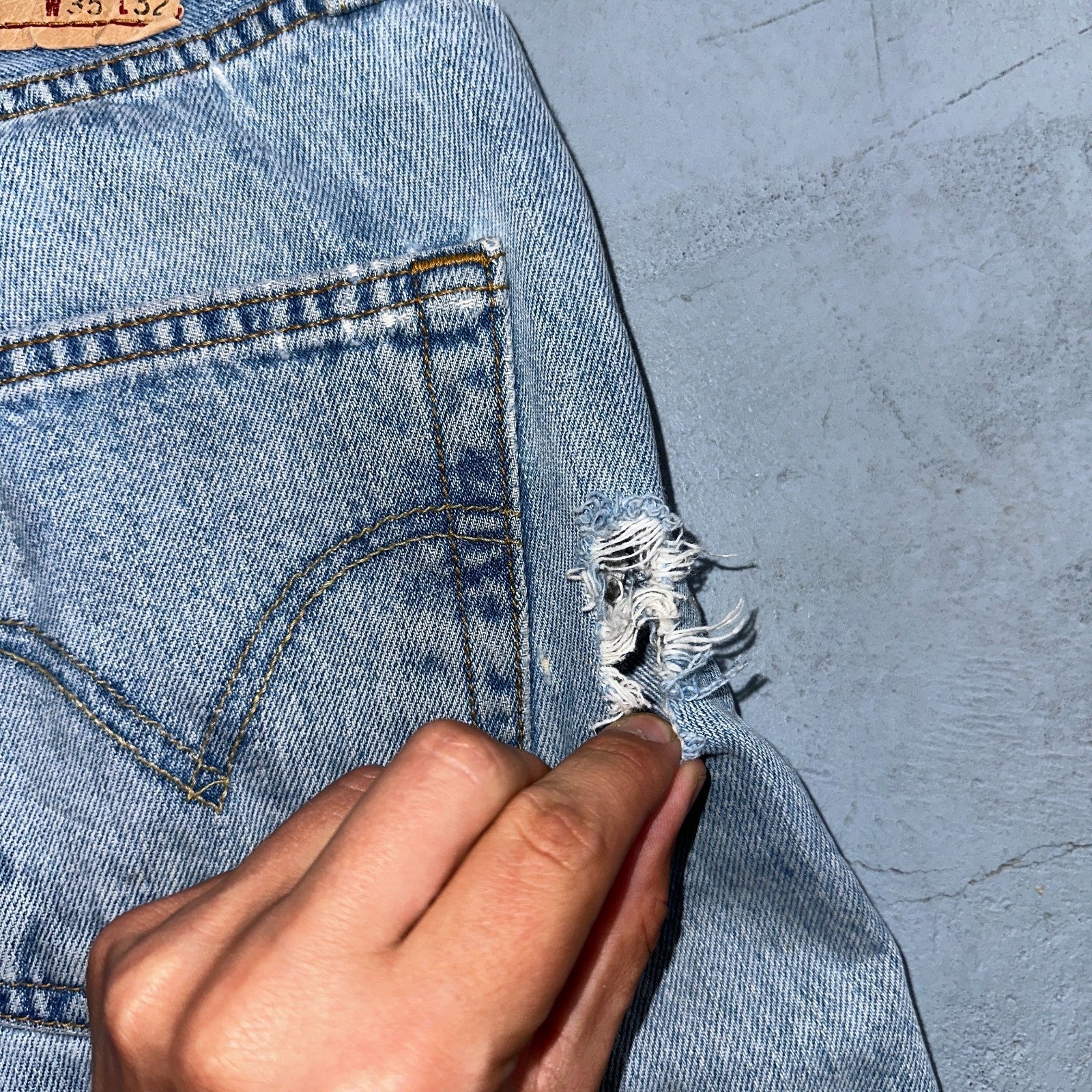 Levis 501 Vintage Y2K 90s XX Straight Leg Jeans Blue Light Wash 35x32 Act 32x29