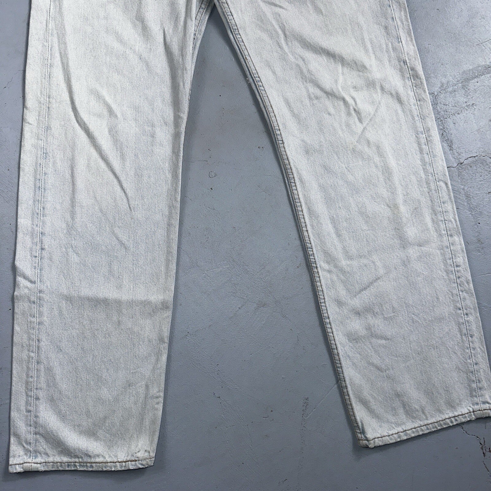 Levis 501 Vintage 90s USA XX Straight Leg Jeans 36x32 Light Wash Act 33x30