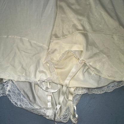 VTG Vanity Fair Lingerie Slip Dress Sleepwear Full Sweep Nightgown Lace Lot 2