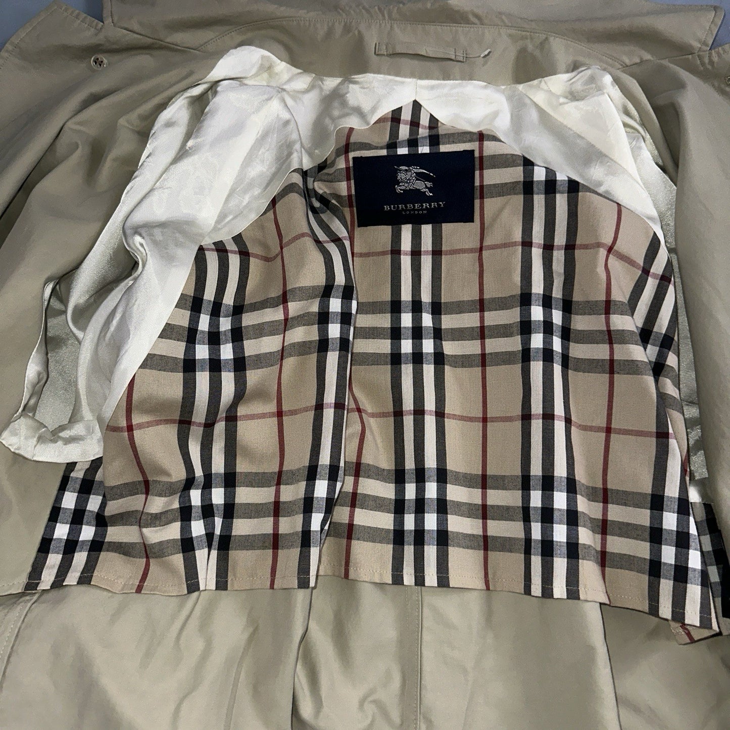 Burberrys VTG London Beige Nova Check Trench Coat Mens Size 44 Regular RARE!