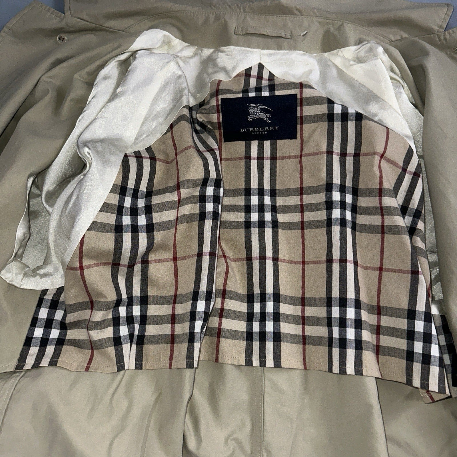 Burberrys VTG London Beige Nova Check Trench Coat Mens Size 44 Regular RARE!