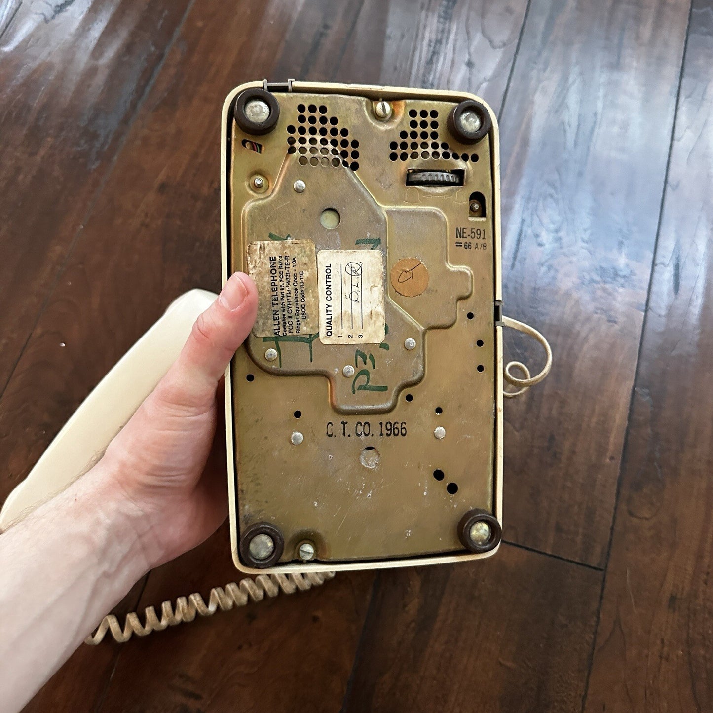 VTG Bell System Western Electric Beige Rotary Dial Desk Telephone 500 NE591 60s