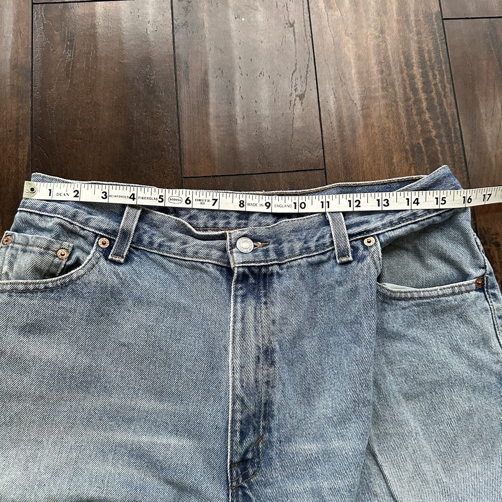 Levis 550 Jeans VTG Womens High Rise Light Wash Relaxed 90s USA 31x29