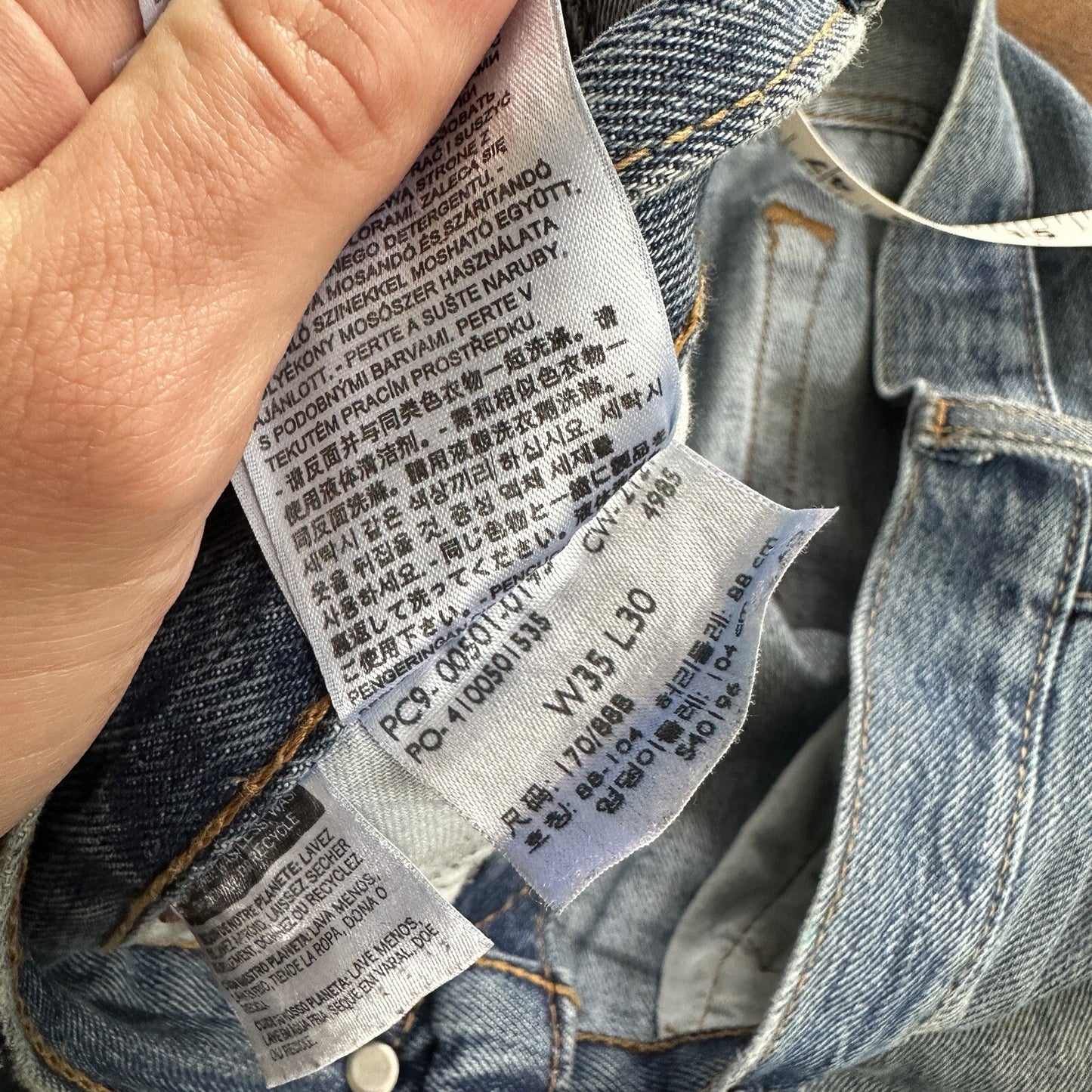 Levis 501 Vintage Y2K Straight Leg XX 2000s Jeans 35x30 Light Wash 36x28