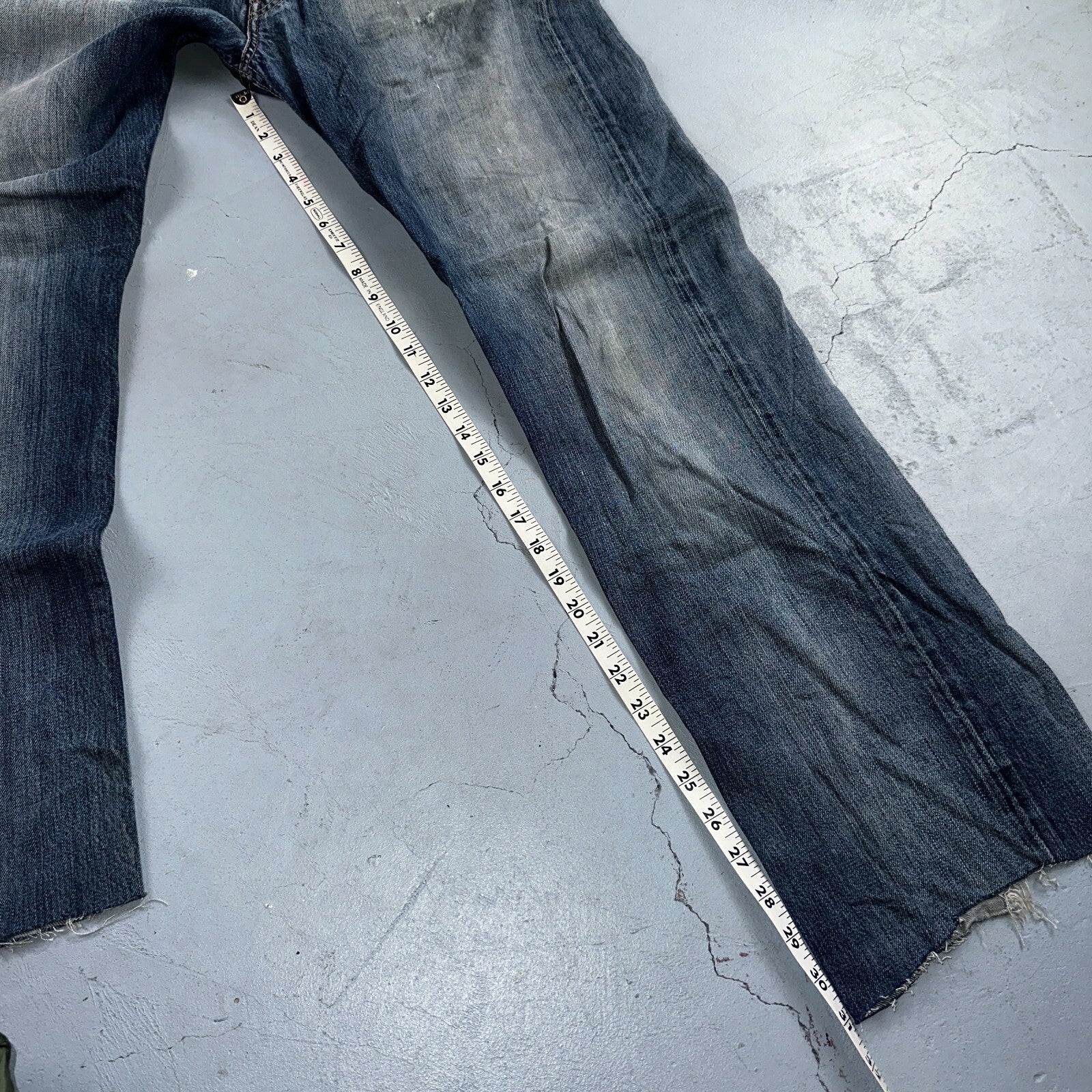 Levis 501 Vintage Y2K XX Straight Leg Jeans Blue Med Wash 33x34 Act 32x31